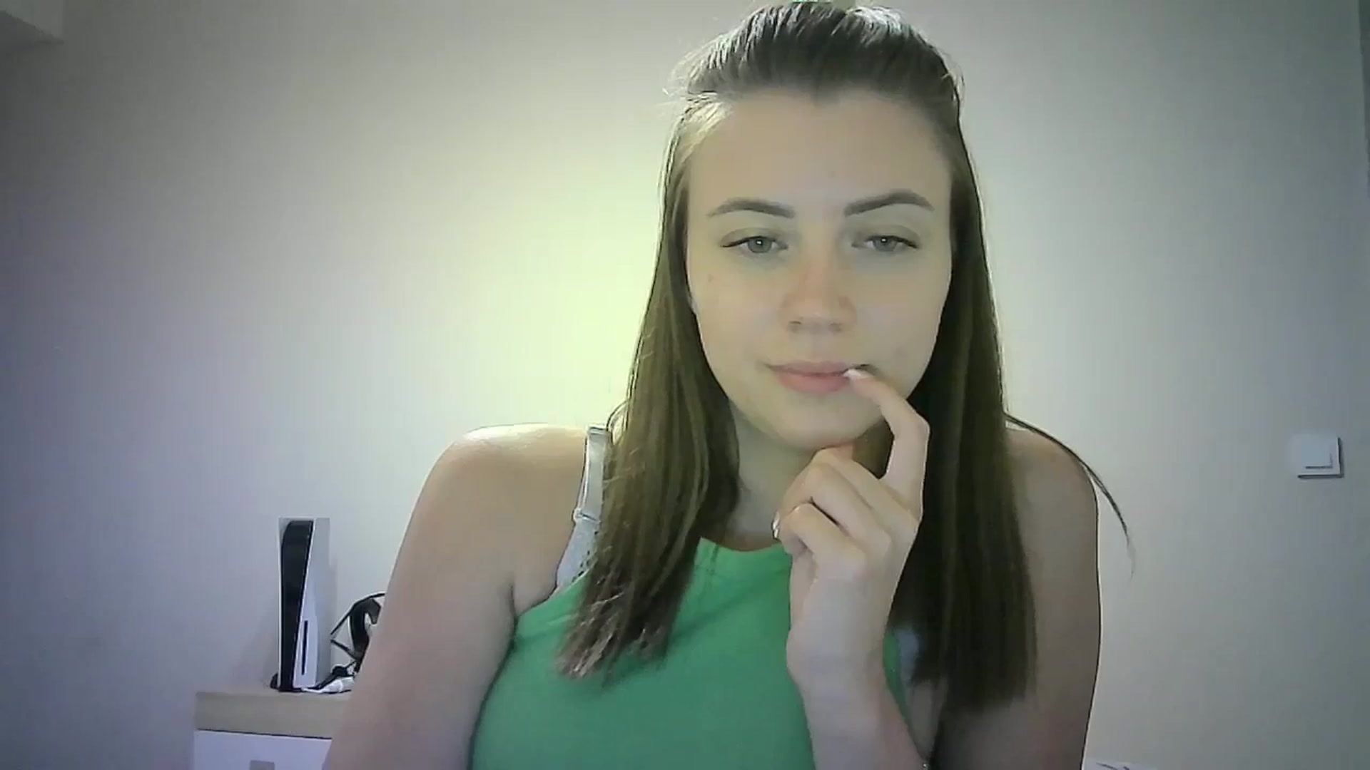 Gallery image thumbnail from Sulfate0's myfreecams stream on, 06/29/2024, 08:37 image 8 of 20