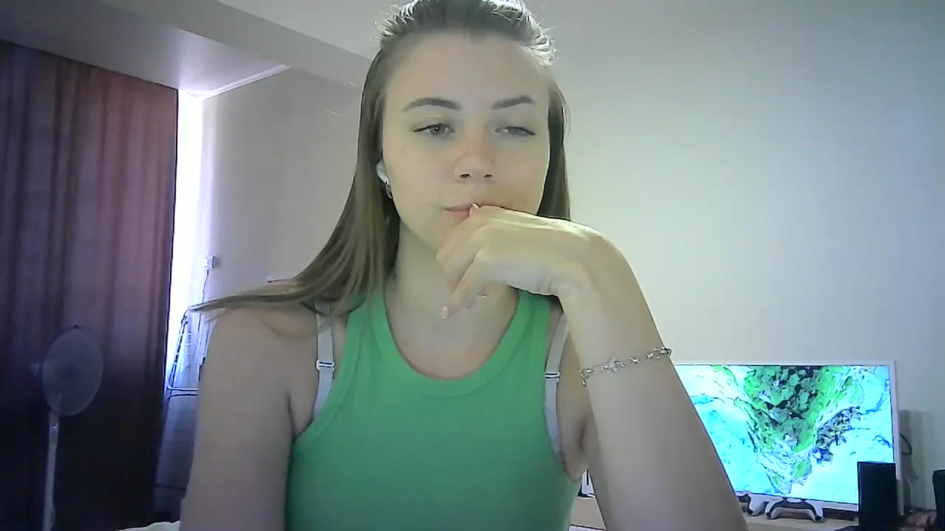 Gallery image thumbnail from Sulfate0's myfreecams stream on, 06/29/2024, 08:37 image 18 of 20