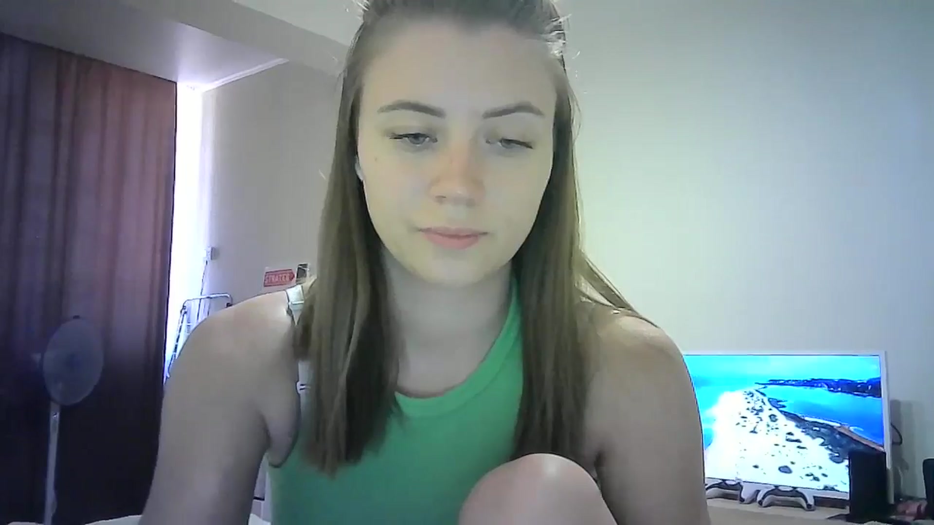 Gallery image thumbnail from Sulfate0's myfreecams stream on, 06/29/2024, 08:37 image 13 of 20