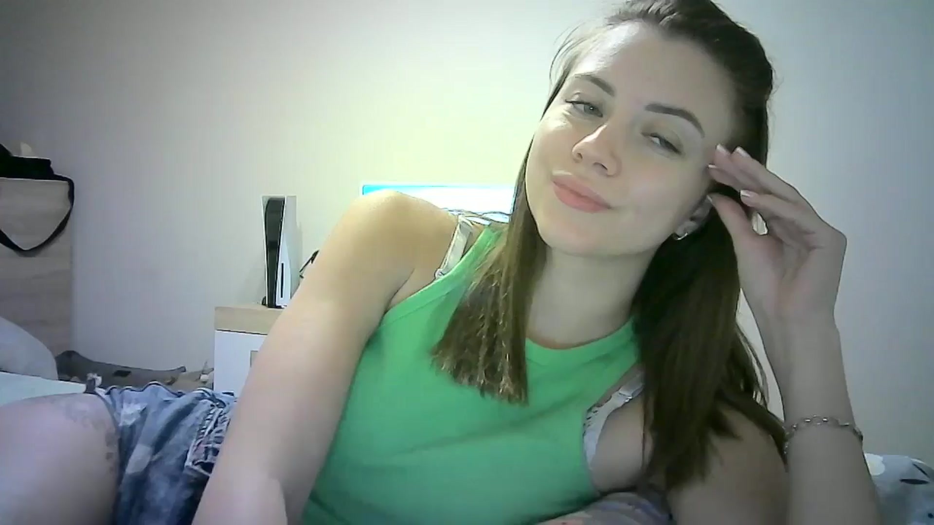 Gallery image thumbnail from Sulfate0's myfreecams stream on, 06/29/2024, 09:19 image 1 of 20