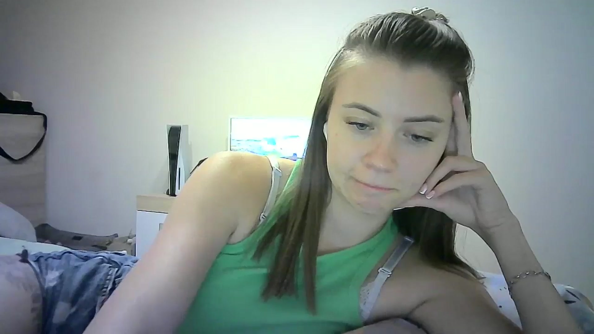 Gallery image thumbnail from Sulfate0's myfreecams stream on, 06/29/2024, 09:19 image 4 of 20