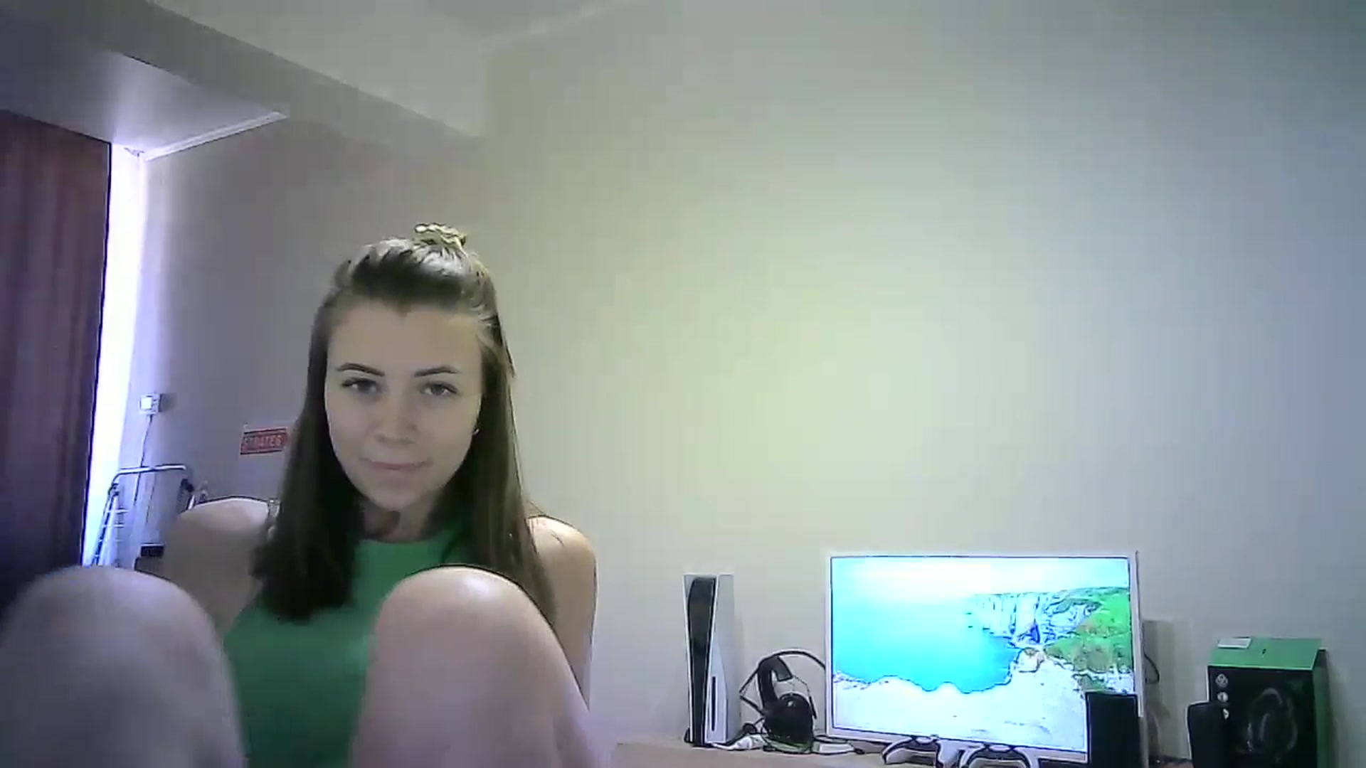 Gallery image thumbnail from Sulfate0's myfreecams stream on, 06/29/2024, 09:19 image 13 of 20