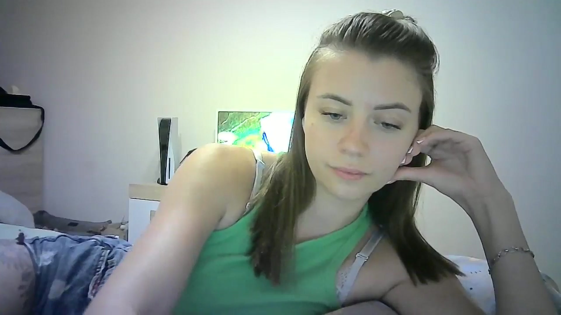Gallery image thumbnail from Sulfate0's myfreecams stream on, 06/29/2024, 09:19 image 6 of 20