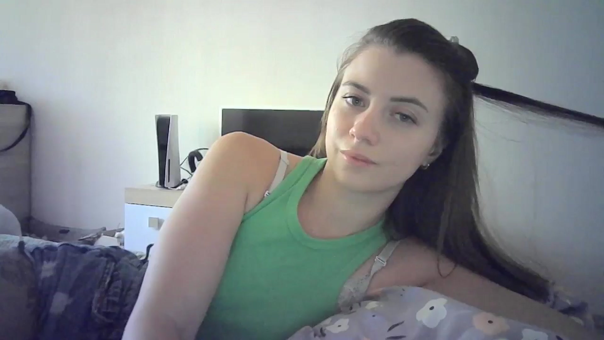 Gallery image thumbnail from Sulfate0's myfreecams stream on, 06/29/2024, 10:29 image 14 of 20