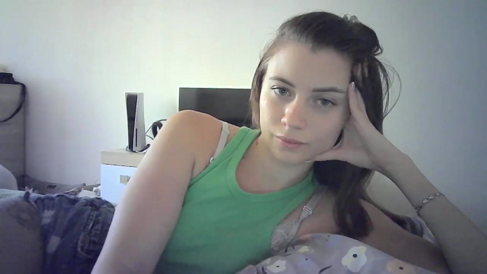 Gallery image thumbnail from Sulfate0's myfreecams stream on, 06/29/2024, 10:29 image 11 of 20