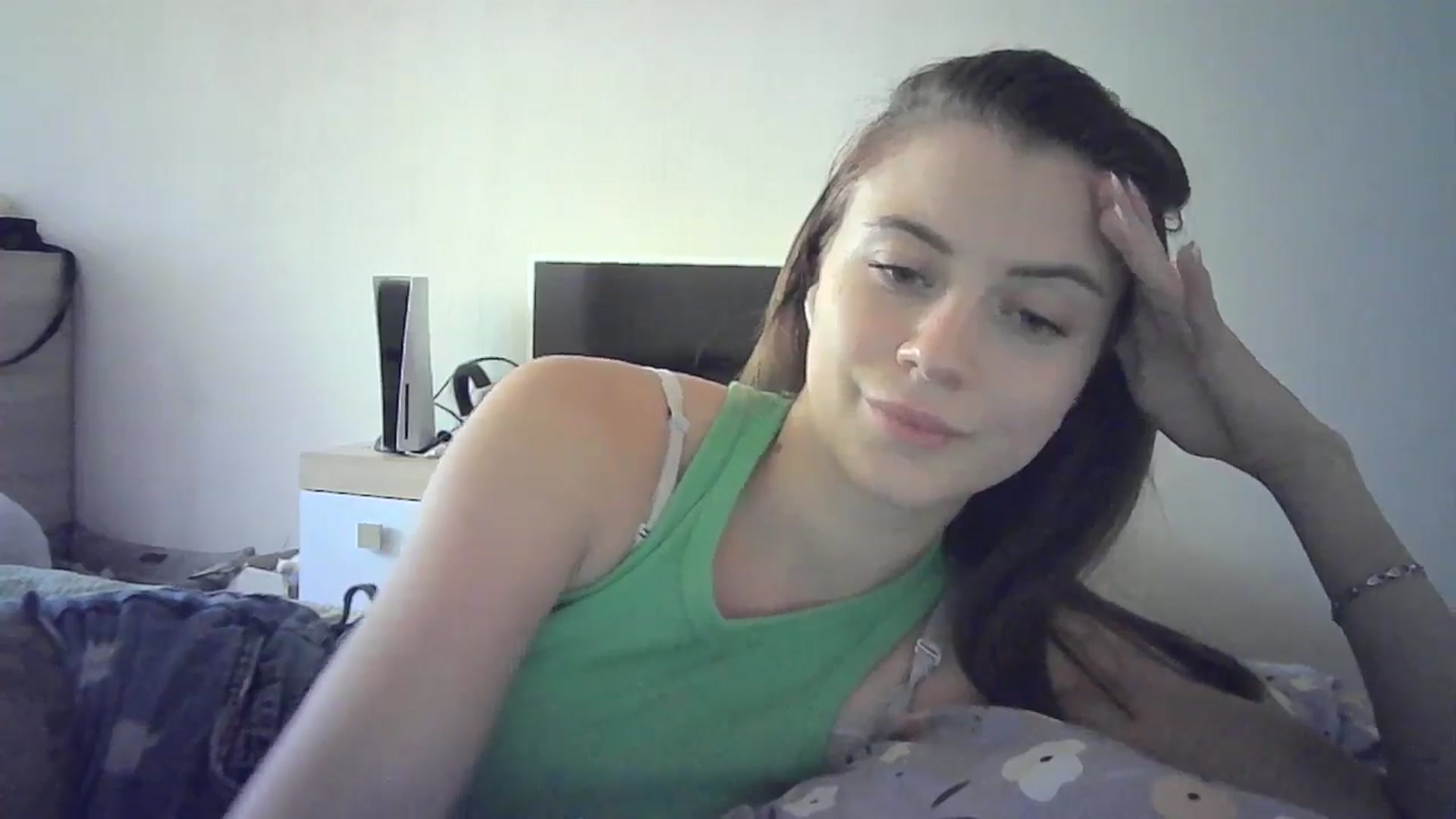 Gallery image thumbnail from Sulfate0's myfreecams stream on, 06/29/2024, 10:29 image 17 of 20