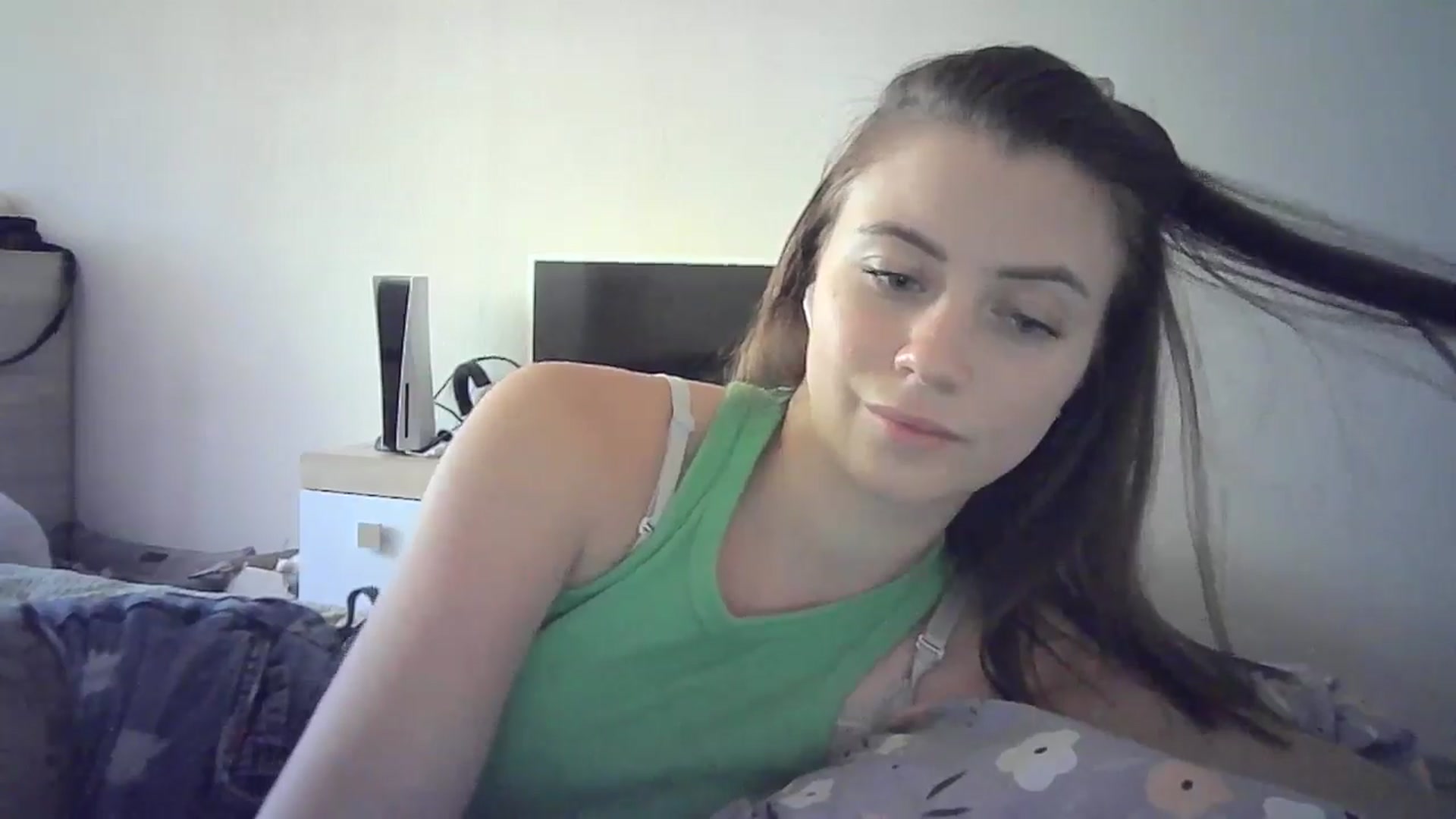 Gallery image thumbnail from Sulfate0's myfreecams stream on, 06/29/2024, 10:29 image 19 of 20