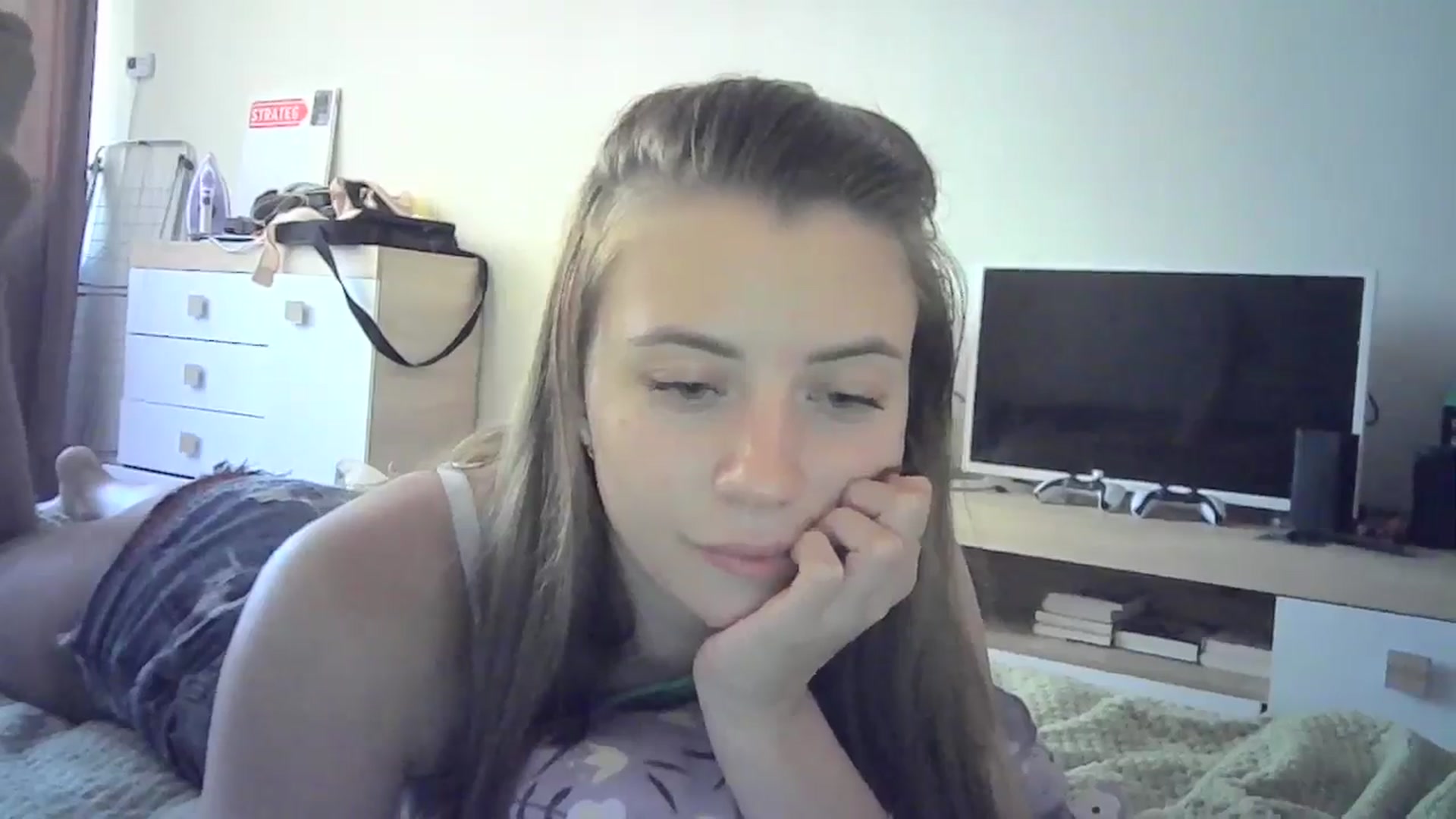 Gallery image thumbnail from Sulfate0's myfreecams stream on, 06/29/2024, 11:03 image 10 of 20