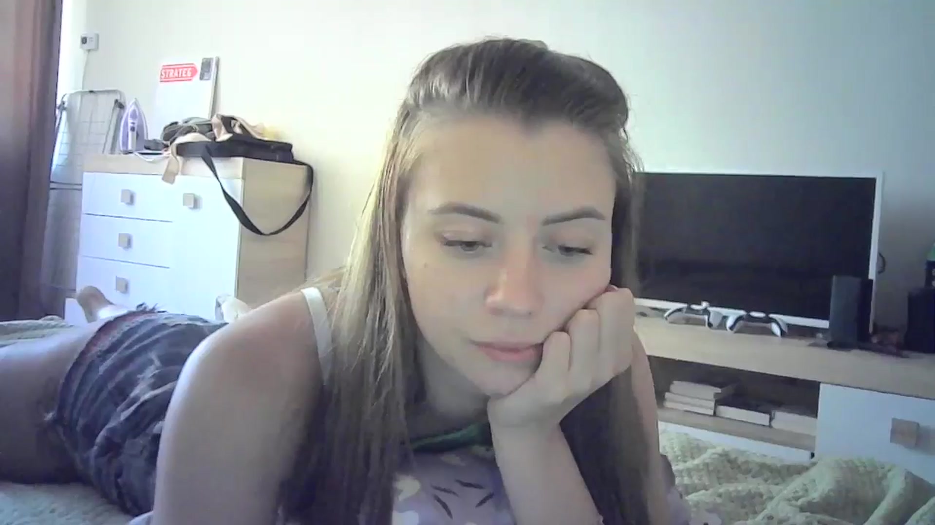 Gallery image thumbnail from Sulfate0's myfreecams stream on, 06/29/2024, 11:03 image 9 of 20