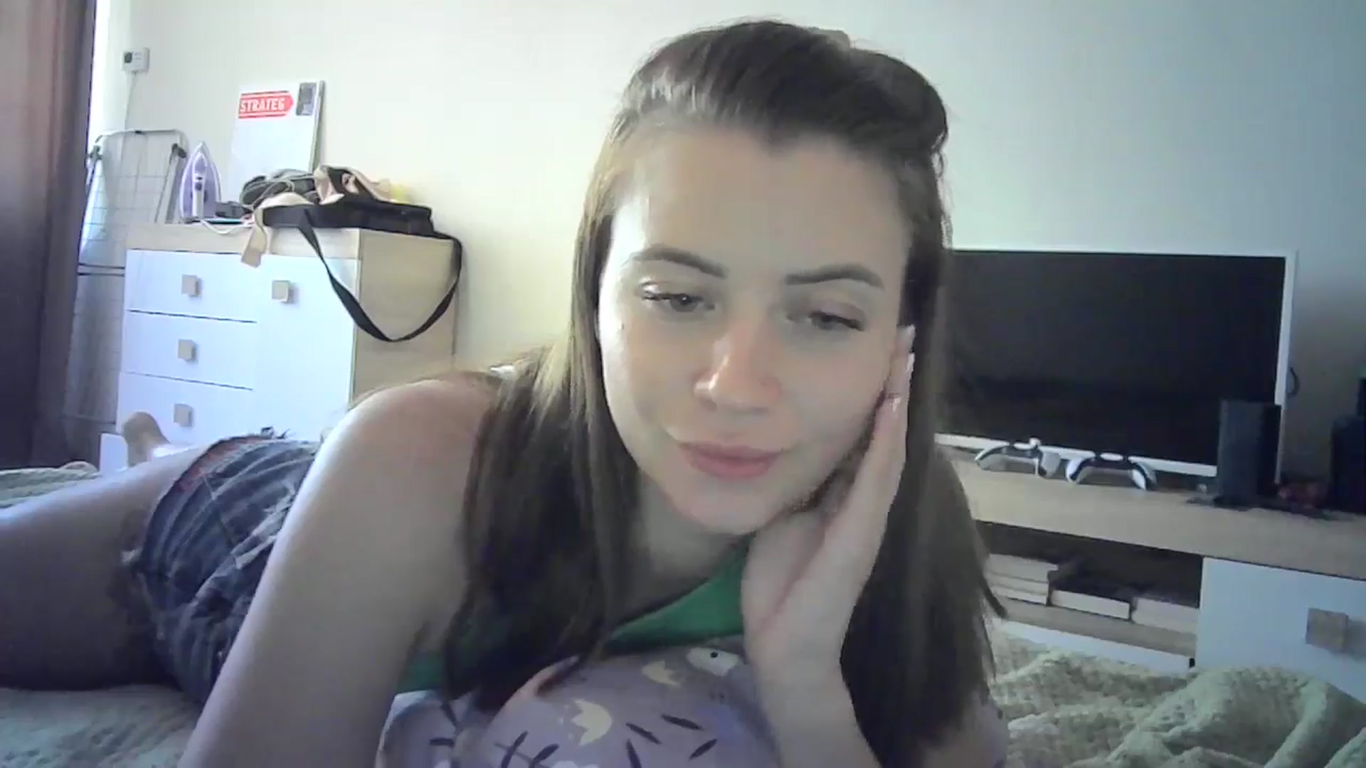 Gallery image thumbnail from Sulfate0's myfreecams stream on, 06/29/2024, 11:03 image 7 of 20