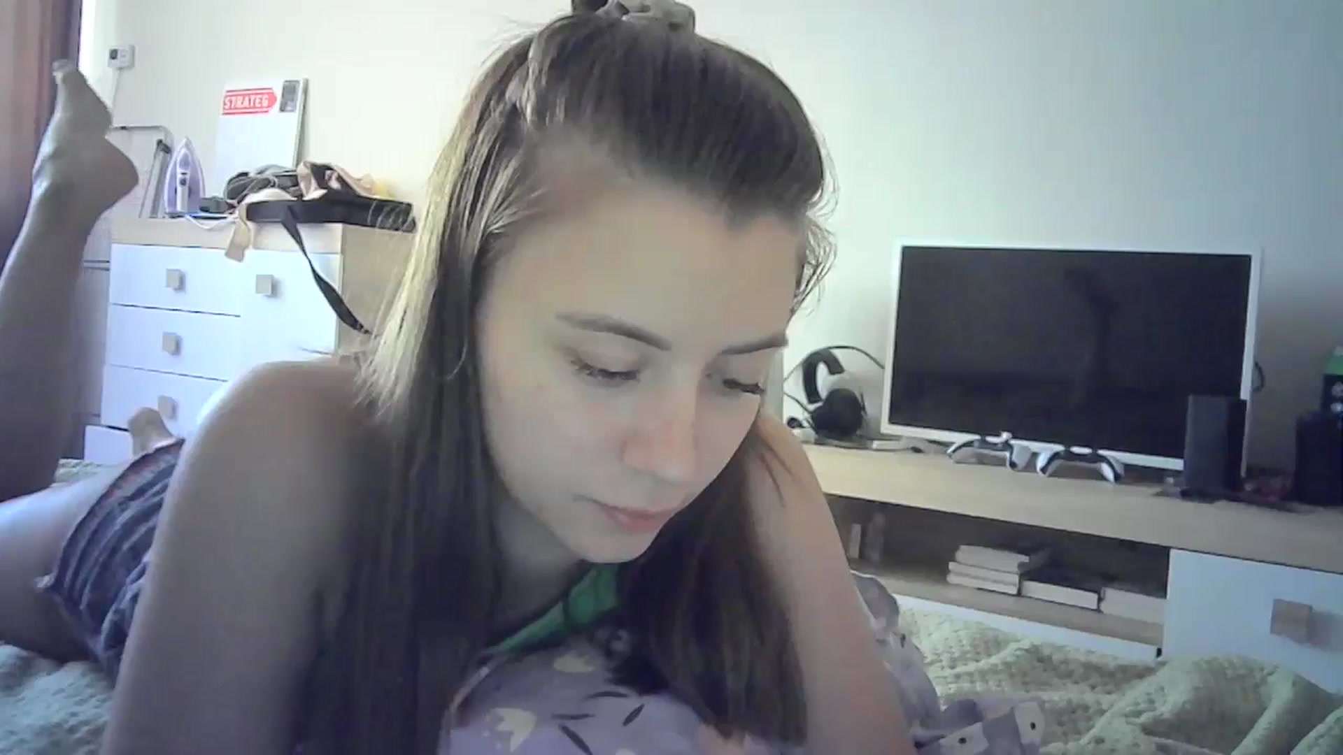 Gallery image thumbnail from Sulfate0's myfreecams stream on, 06/29/2024, 11:03 image 18 of 20