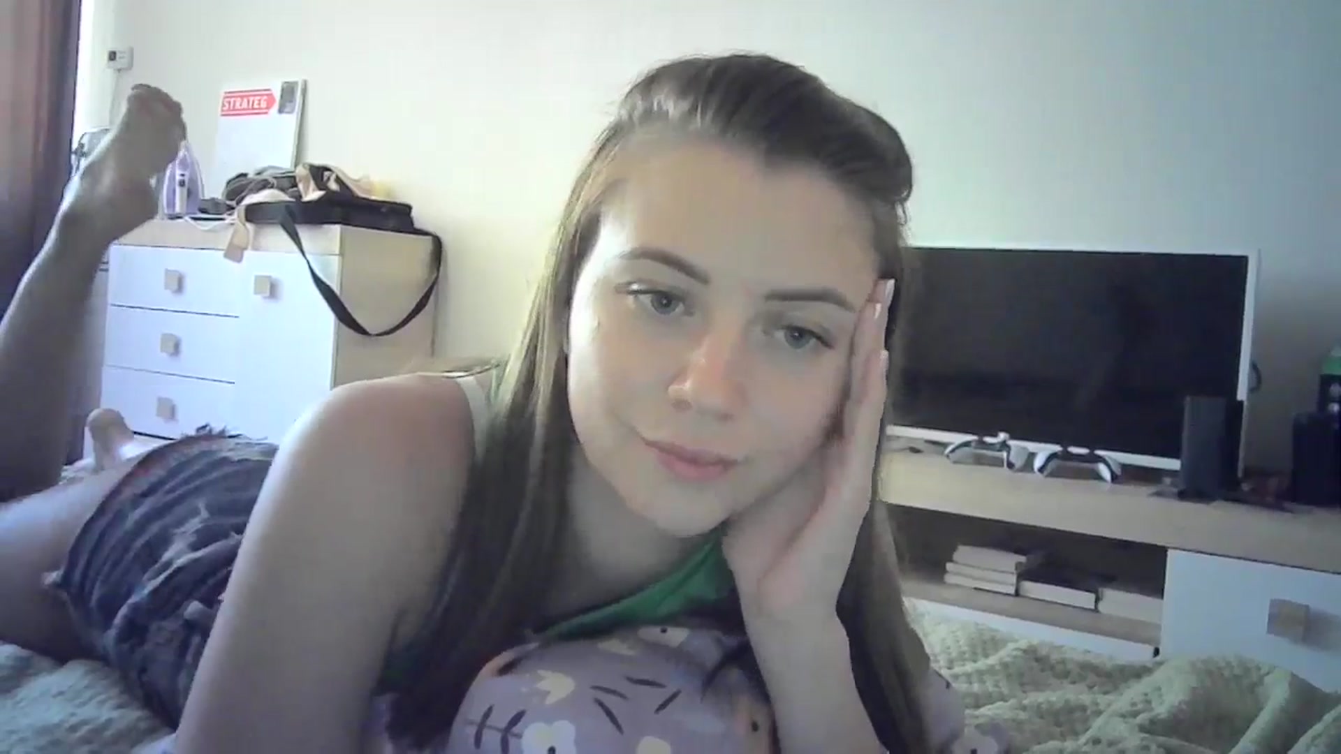 Gallery image thumbnail from Sulfate0's myfreecams stream on, 06/29/2024, 11:03 image 13 of 20