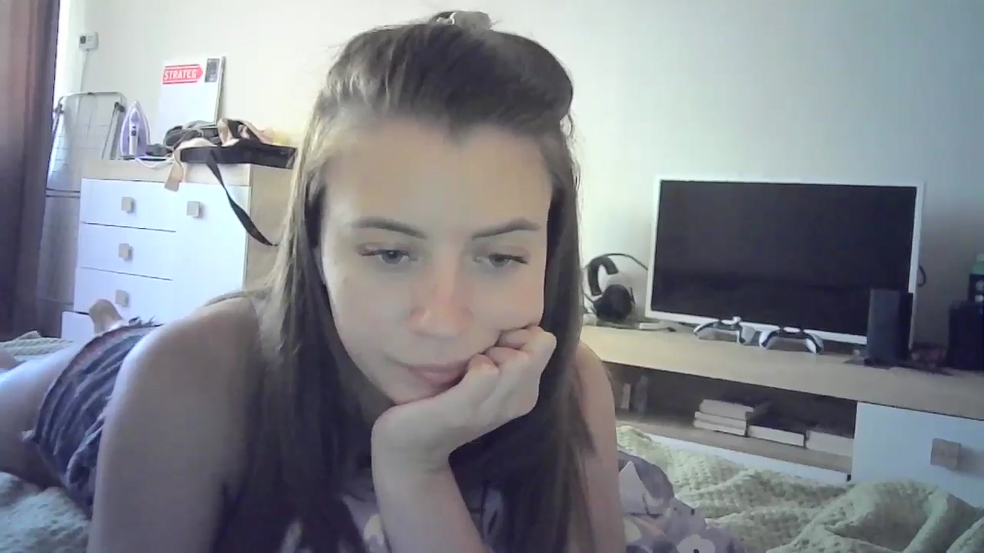 Gallery image thumbnail from Sulfate0's myfreecams stream on, 06/29/2024, 11:03 image 20 of 20
