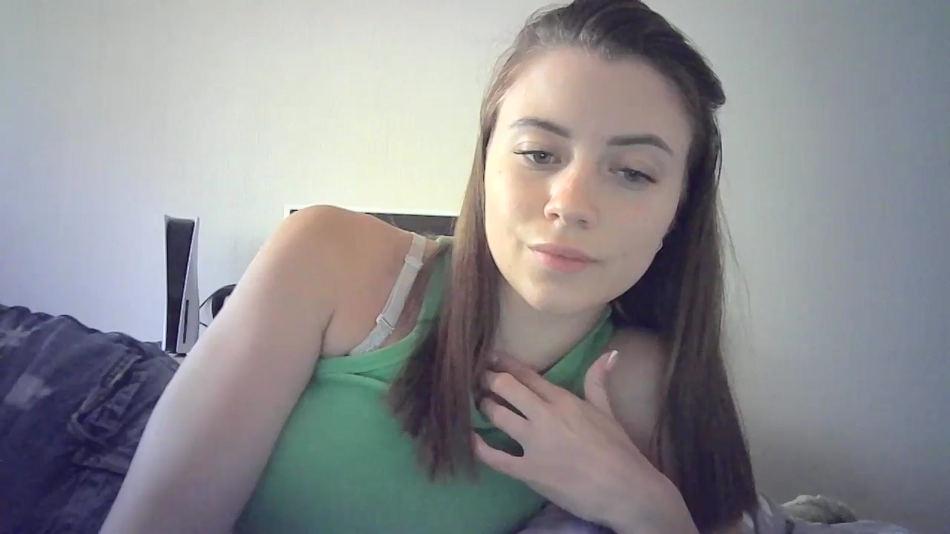 Gallery image thumbnail from Sulfate0's myfreecams stream on, 06/29/2024, 11:45 image 8 of 20
