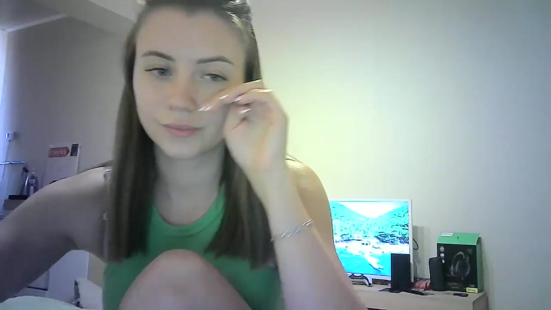 Gallery image thumbnail from Sulfate0's myfreecams stream on, 06/29/2024, 12:50 image 1 of 20