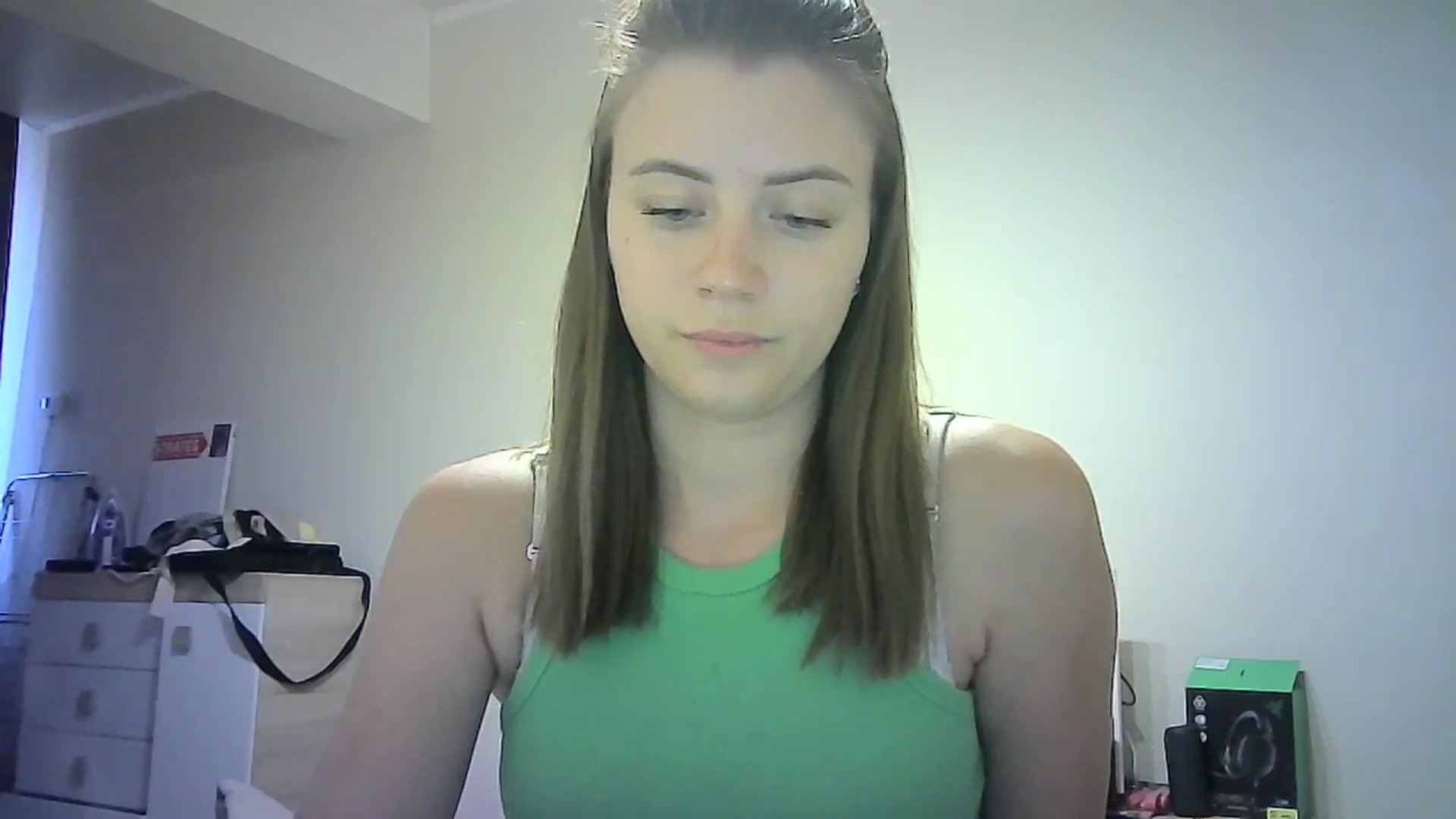 Gallery image thumbnail from Sulfate0's myfreecams stream on, 06/29/2024, 12:50 image 16 of 20
