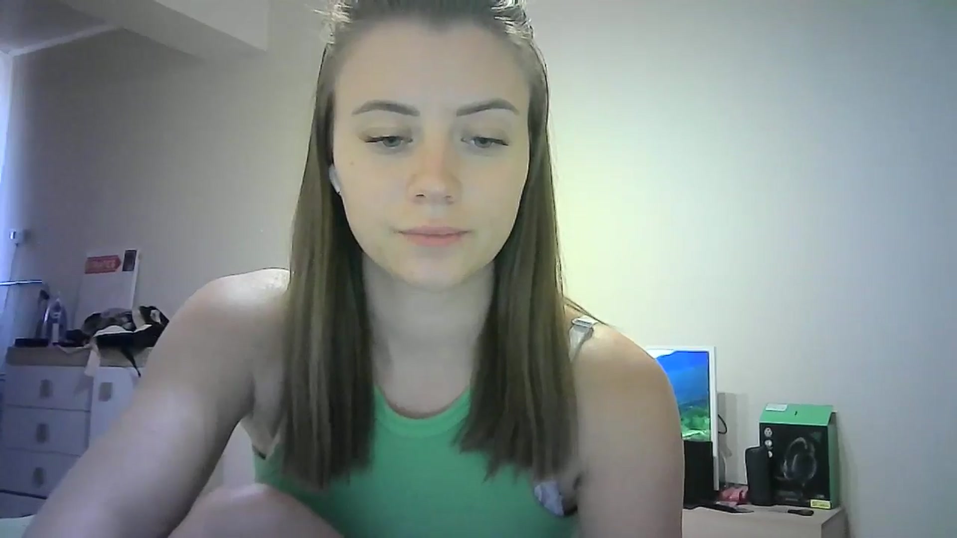 Gallery image thumbnail from Sulfate0's myfreecams stream on, 06/29/2024, 12:50 image 13 of 20