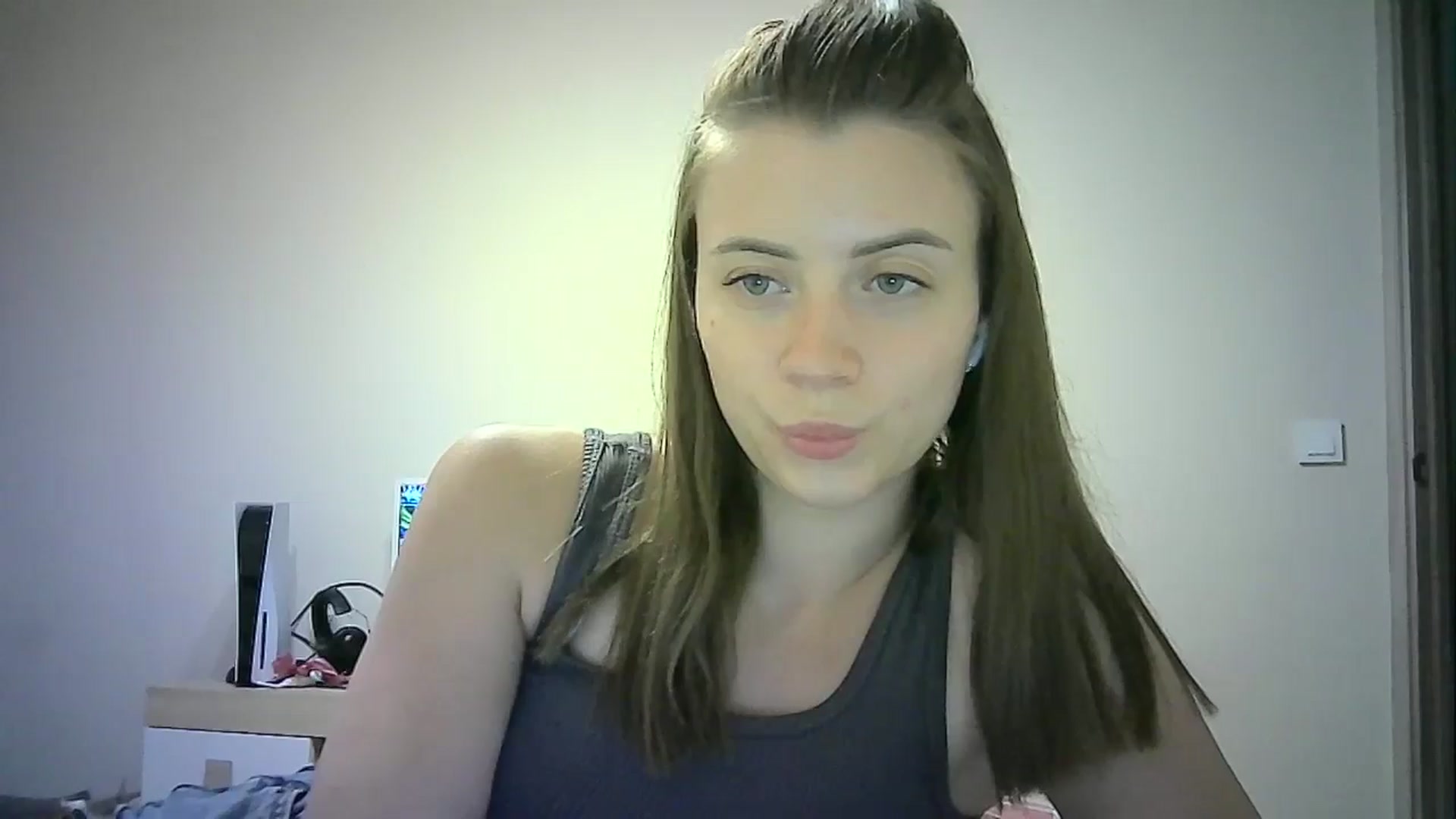 Gallery image thumbnail from Sulfate0's myfreecams stream on, 06/30/2024, 09:41 image 19 of 20