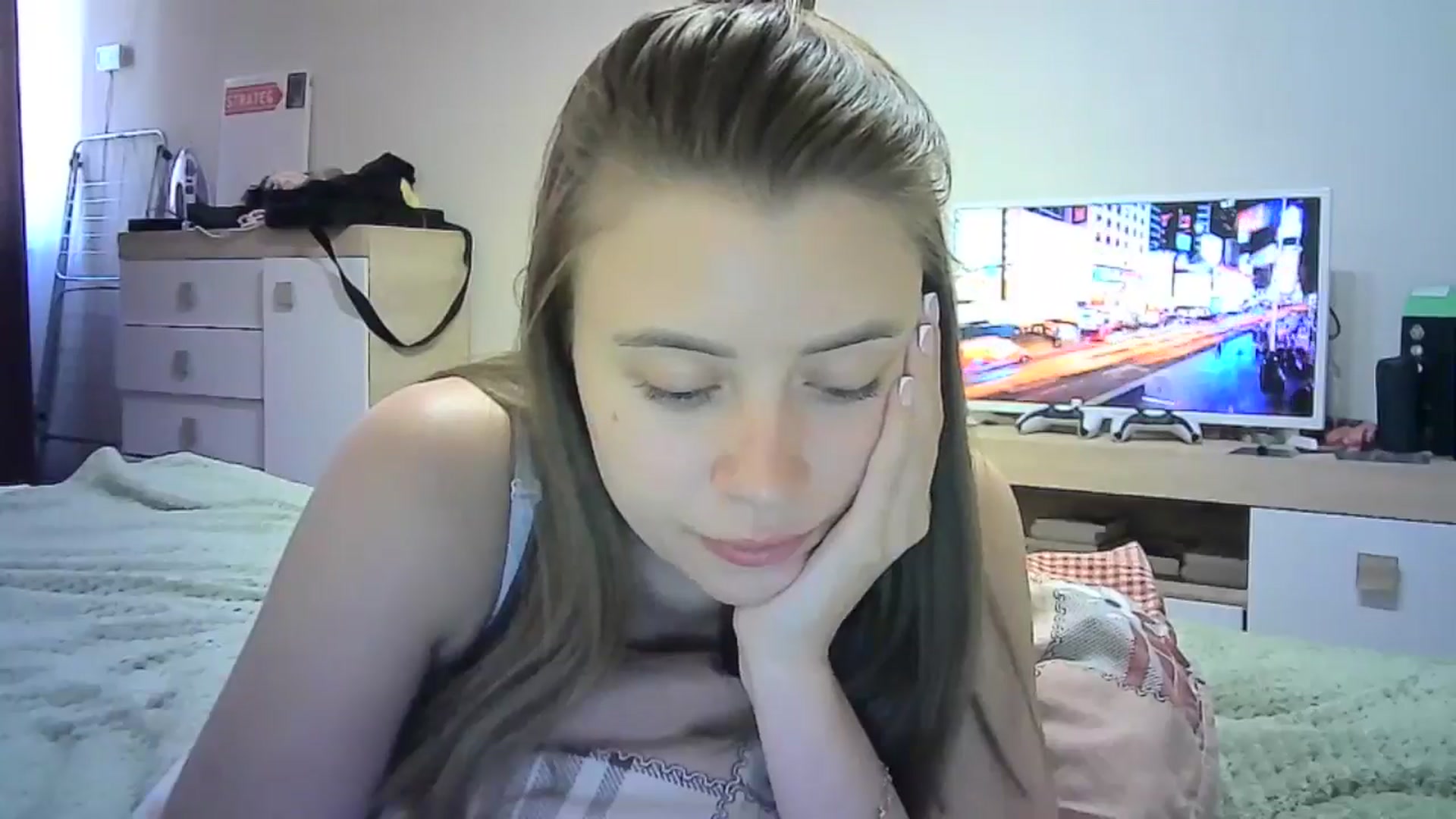Gallery image thumbnail from Sulfate0's myfreecams stream on, 06/30/2024, 11:22 image 4 of 20