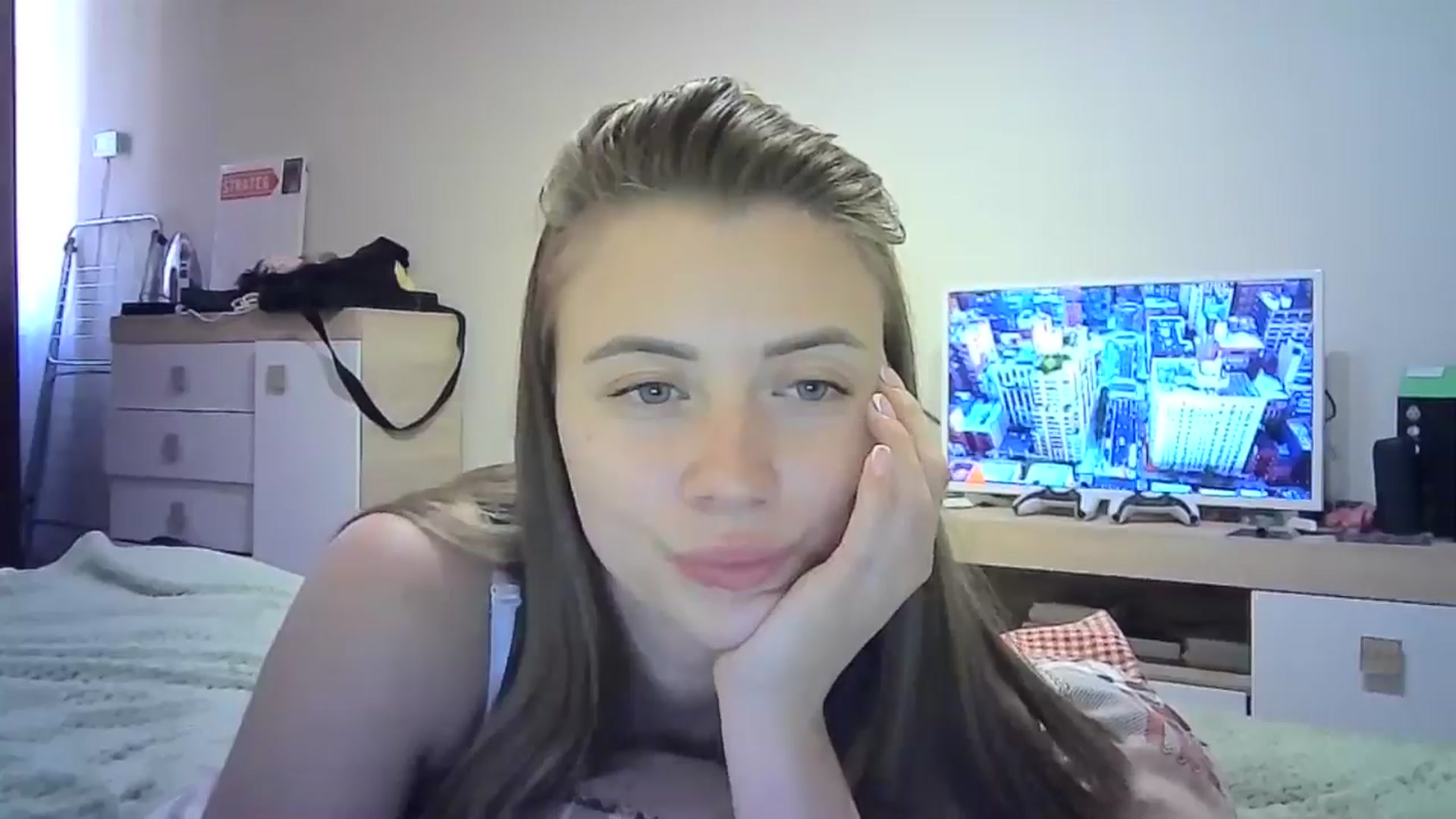 Gallery image thumbnail from Sulfate0's myfreecams stream on, 06/30/2024, 11:22 image 13 of 20