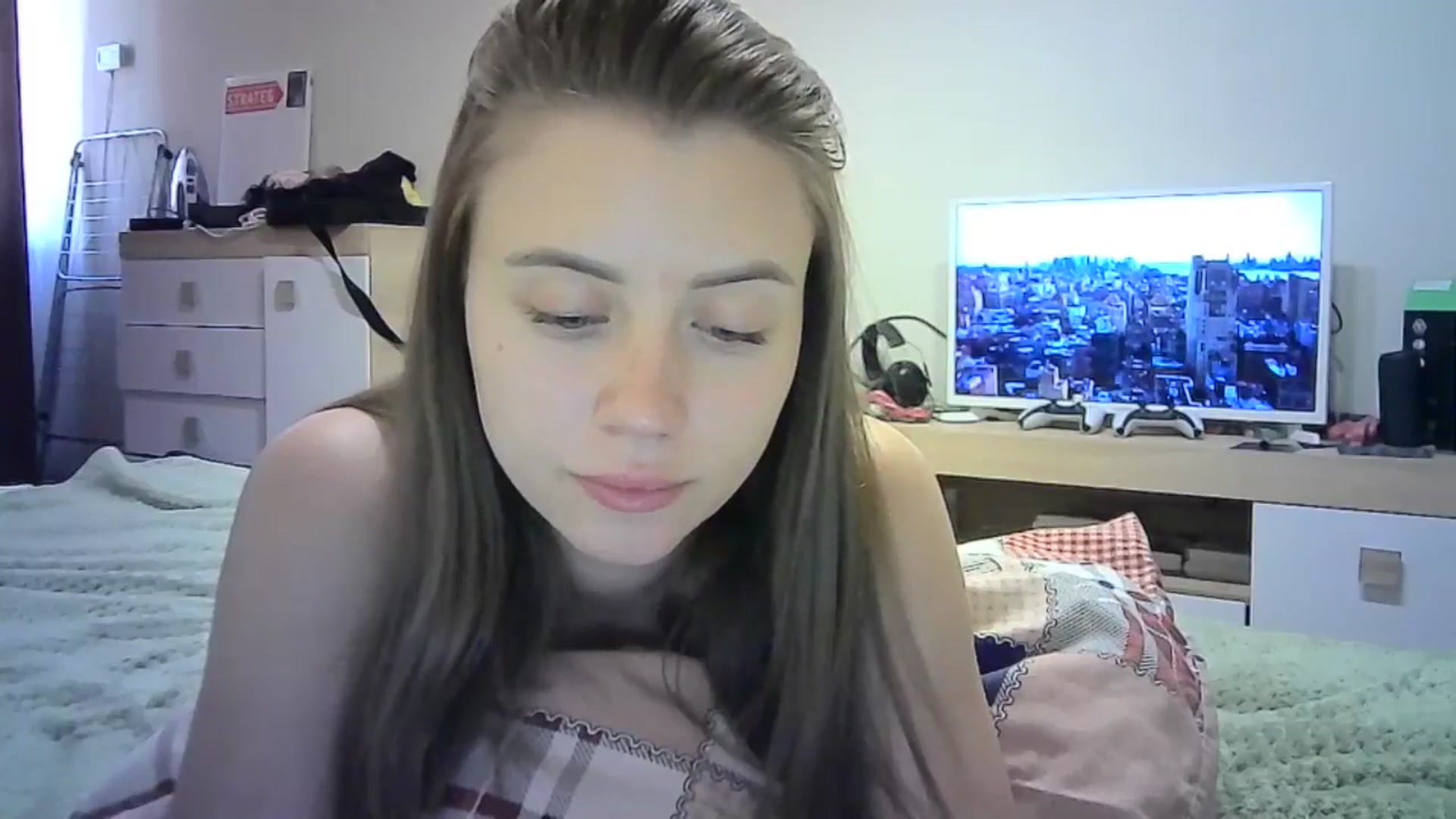 Gallery image thumbnail from Sulfate0's myfreecams stream on, 06/30/2024, 11:22 image 6 of 20
