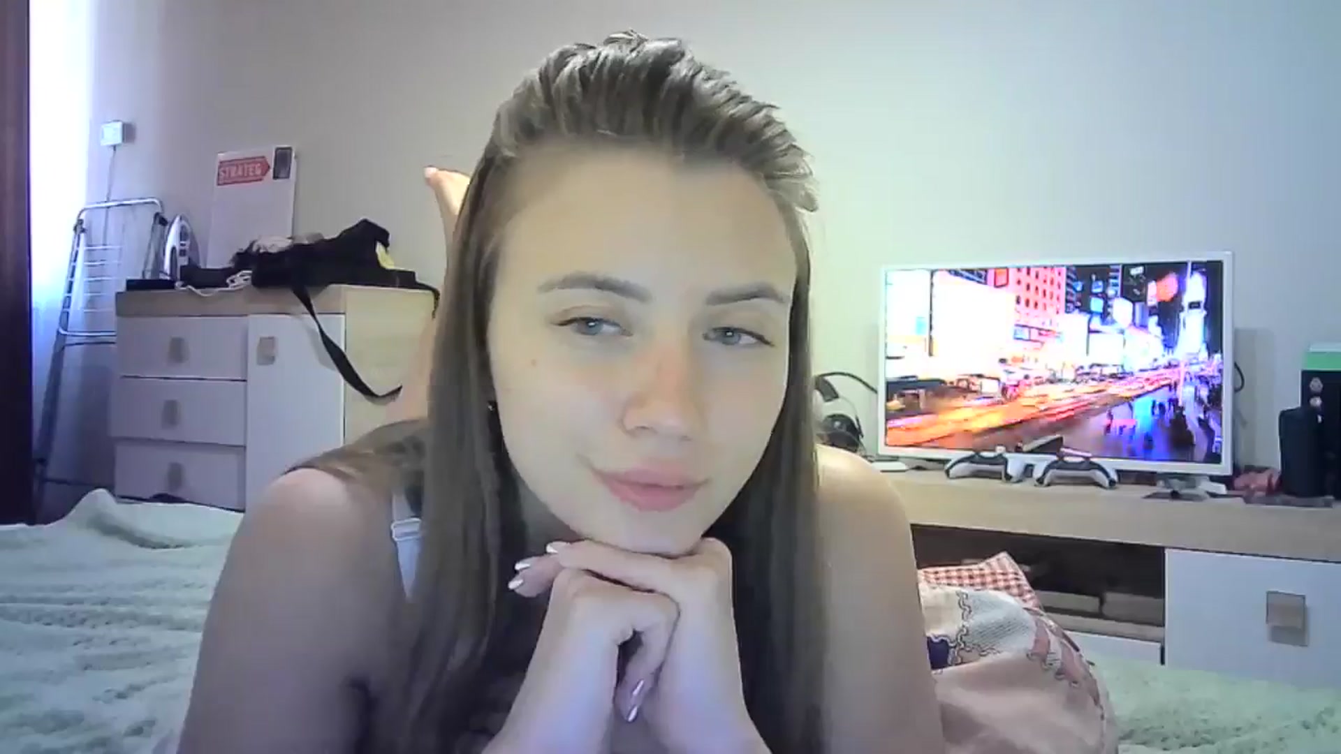 Gallery image thumbnail from Sulfate0's myfreecams stream on, 06/30/2024, 11:22 image 11 of 20