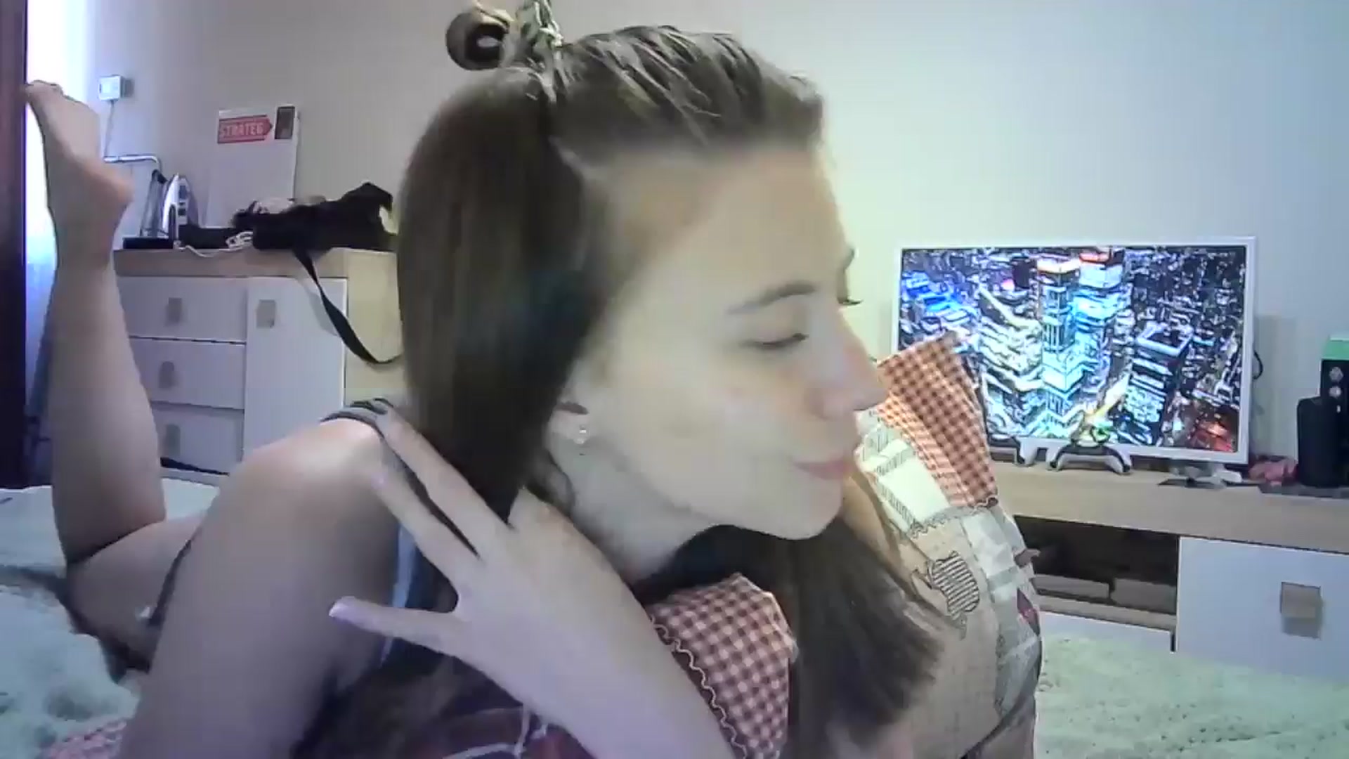 Gallery image thumbnail from Sulfate0's myfreecams stream on, 06/30/2024, 11:34 image 20 of 20