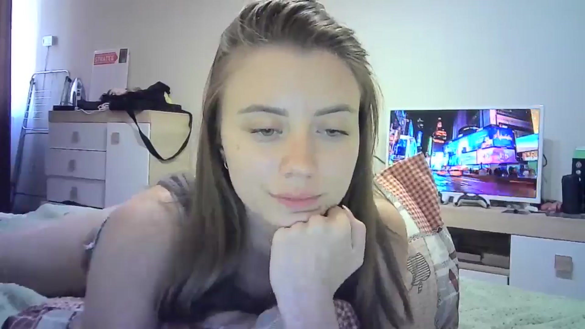 Gallery image thumbnail from Sulfate0's myfreecams stream on, 06/30/2024, 11:34 image 6 of 20