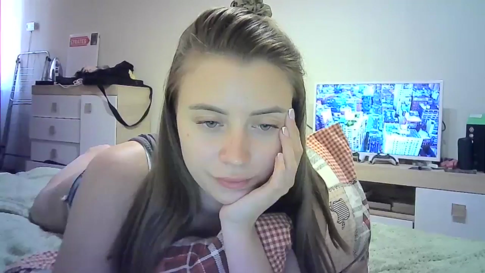 Gallery image thumbnail from Sulfate0's myfreecams stream on, 06/30/2024, 11:34 image 8 of 20