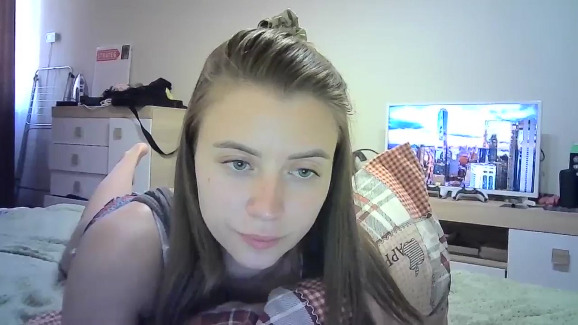 Gallery image thumbnail from Sulfate0's myfreecams stream on, 06/30/2024, 11:34 image 15 of 20