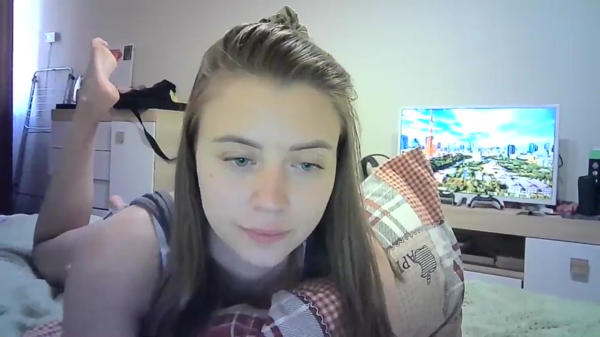 Gallery image thumbnail from Sulfate0's myfreecams stream on, 06/30/2024, 11:34 image 18 of 20