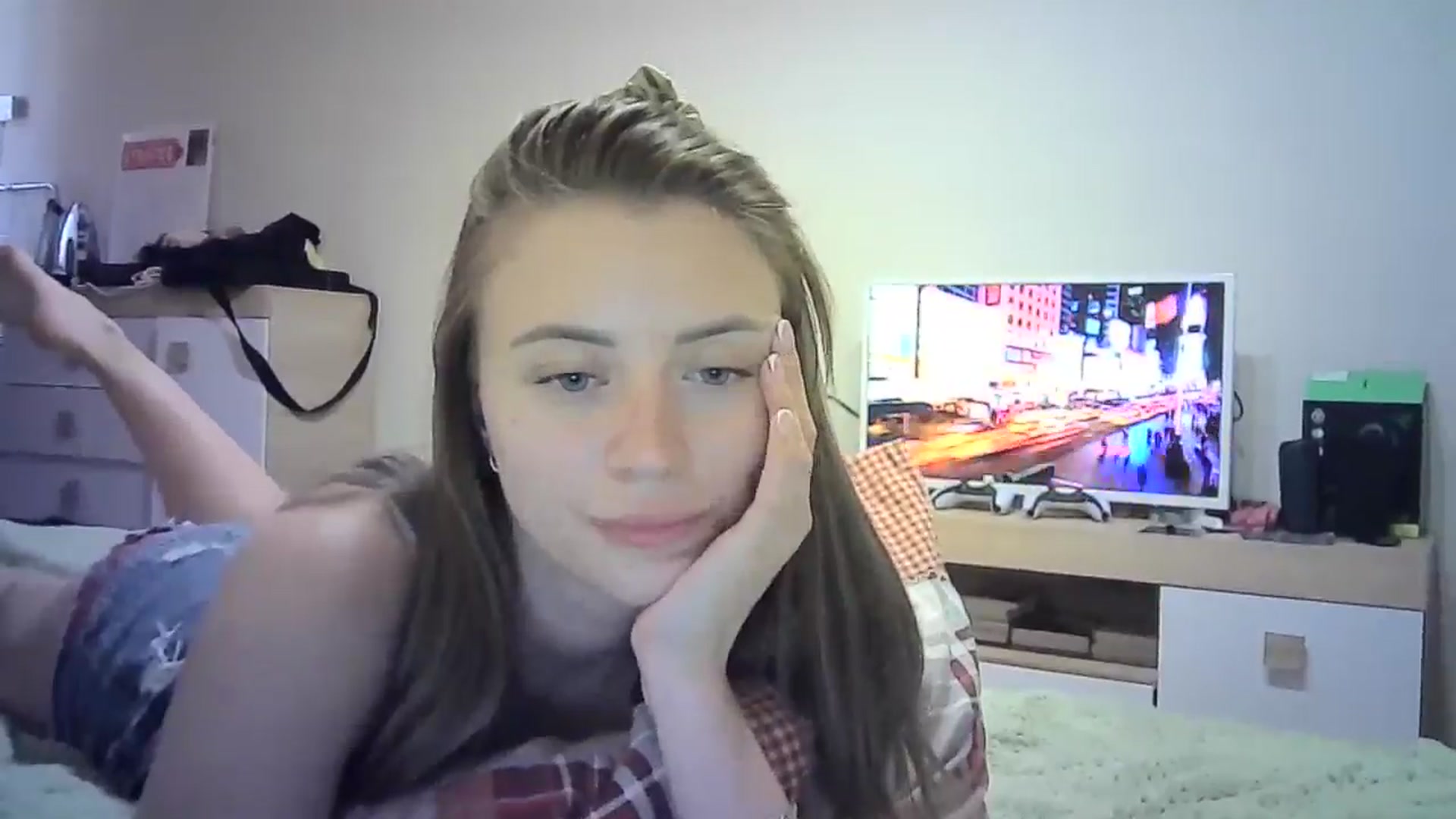 Gallery image thumbnail from Sulfate0's myfreecams stream on, 06/30/2024, 11:34 image 5 of 20