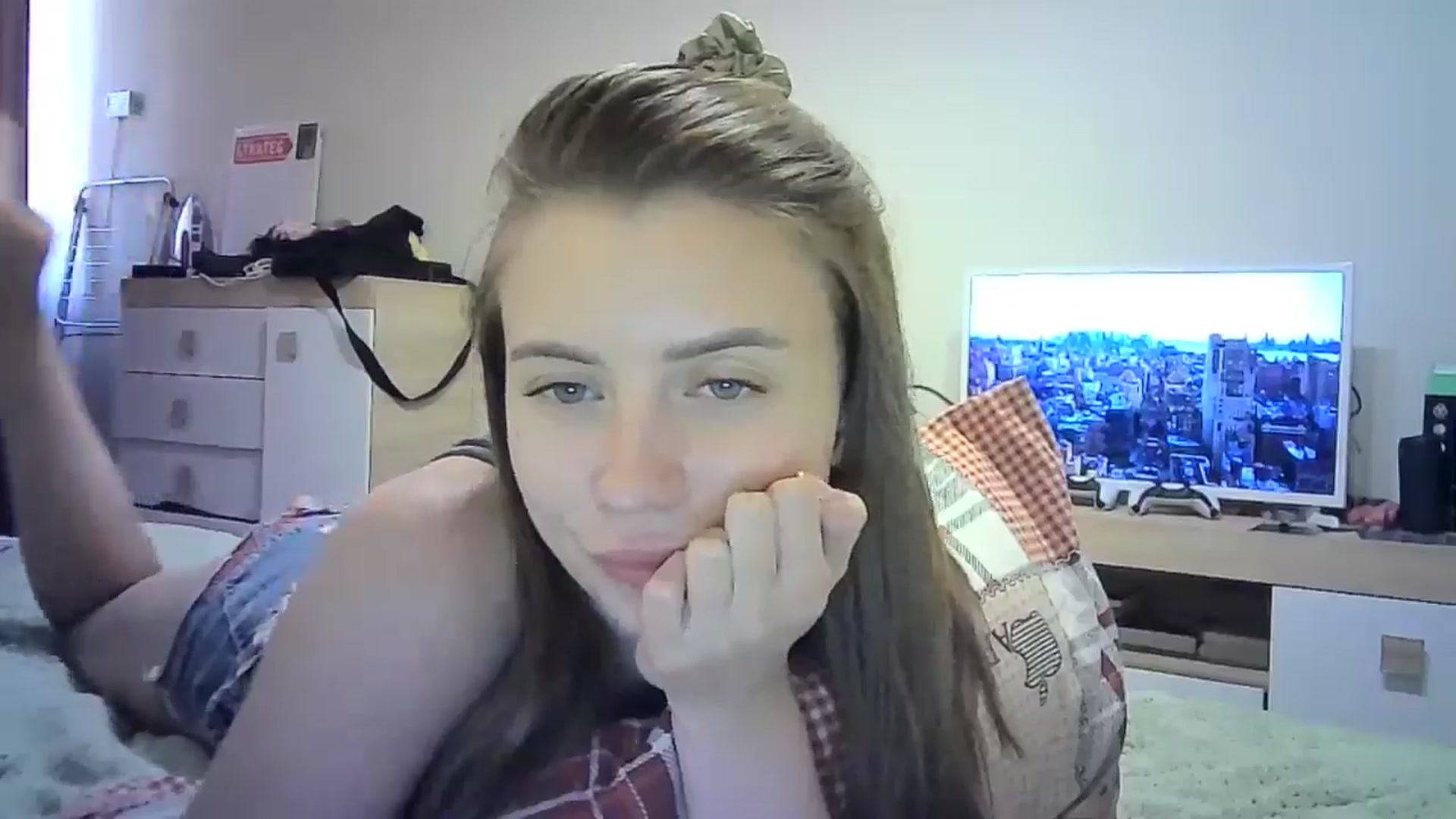 Gallery image thumbnail from Sulfate0's myfreecams stream on, 06/30/2024, 11:34 image 19 of 20