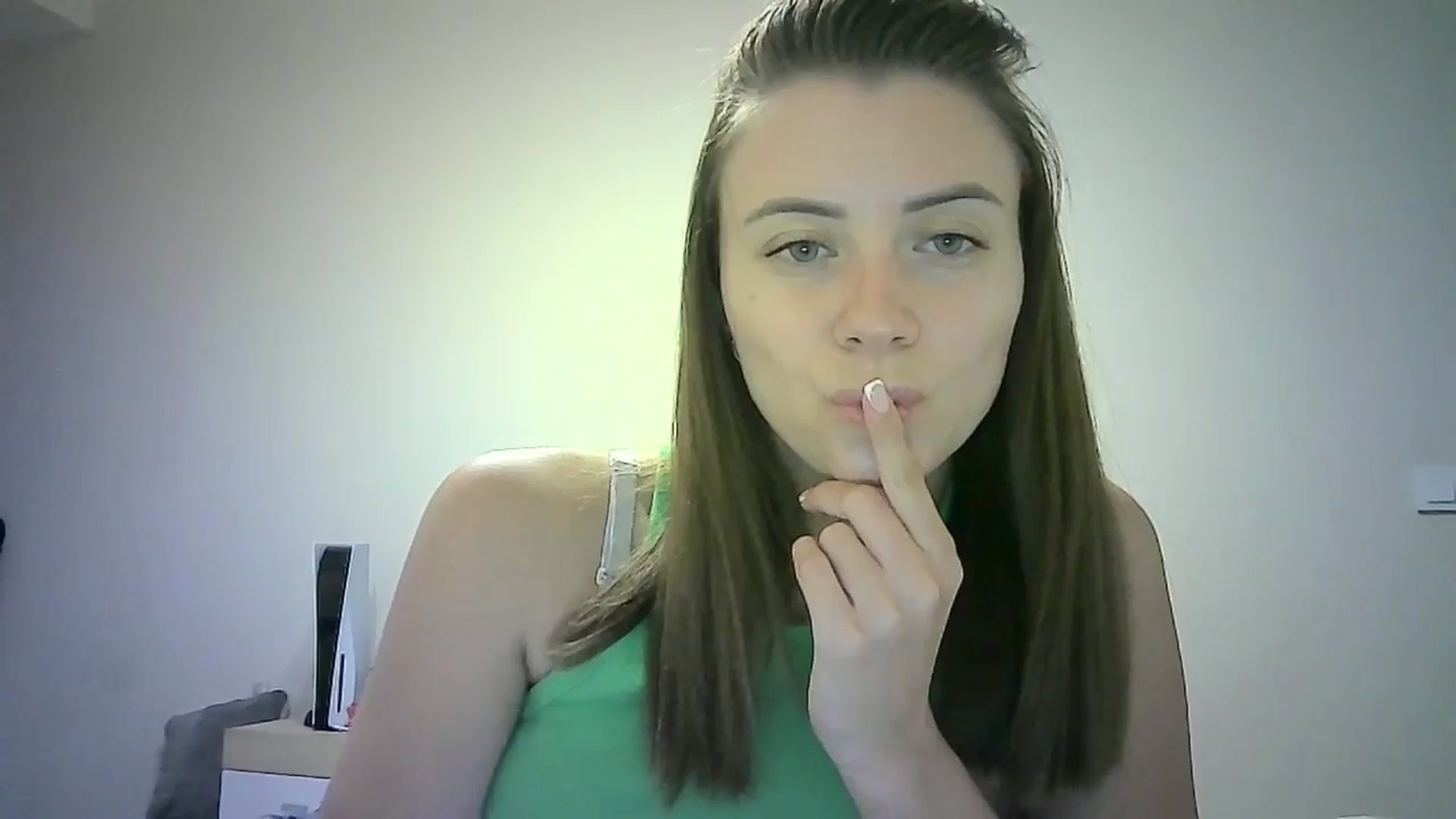 Gallery image thumbnail from Sulfate0's myfreecams stream on, 07/01/2024, 07:44 image 11 of 20
