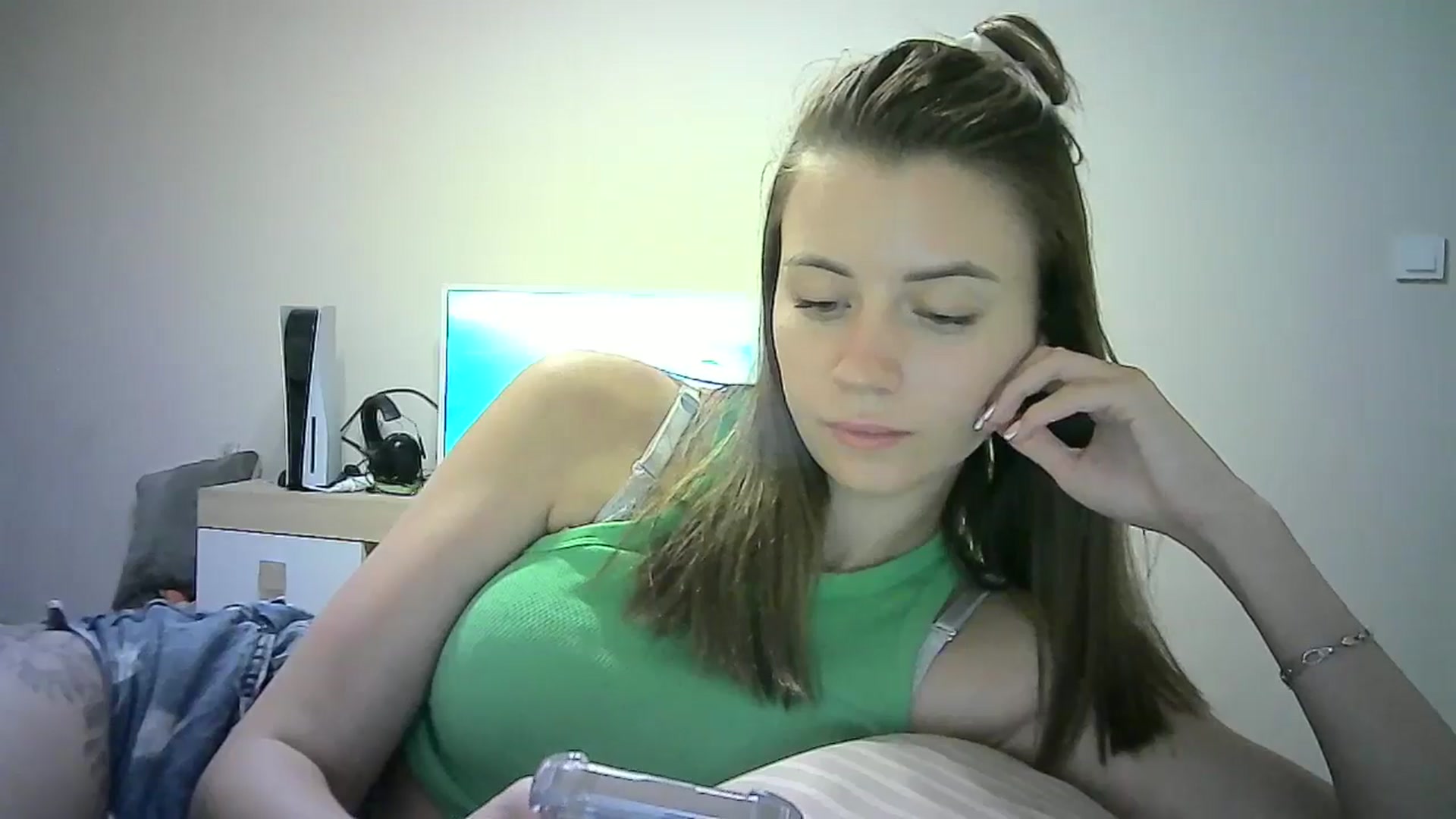 Gallery image thumbnail from Sulfate0's myfreecams stream on, 07/01/2024, 09:29 image 16 of 20
