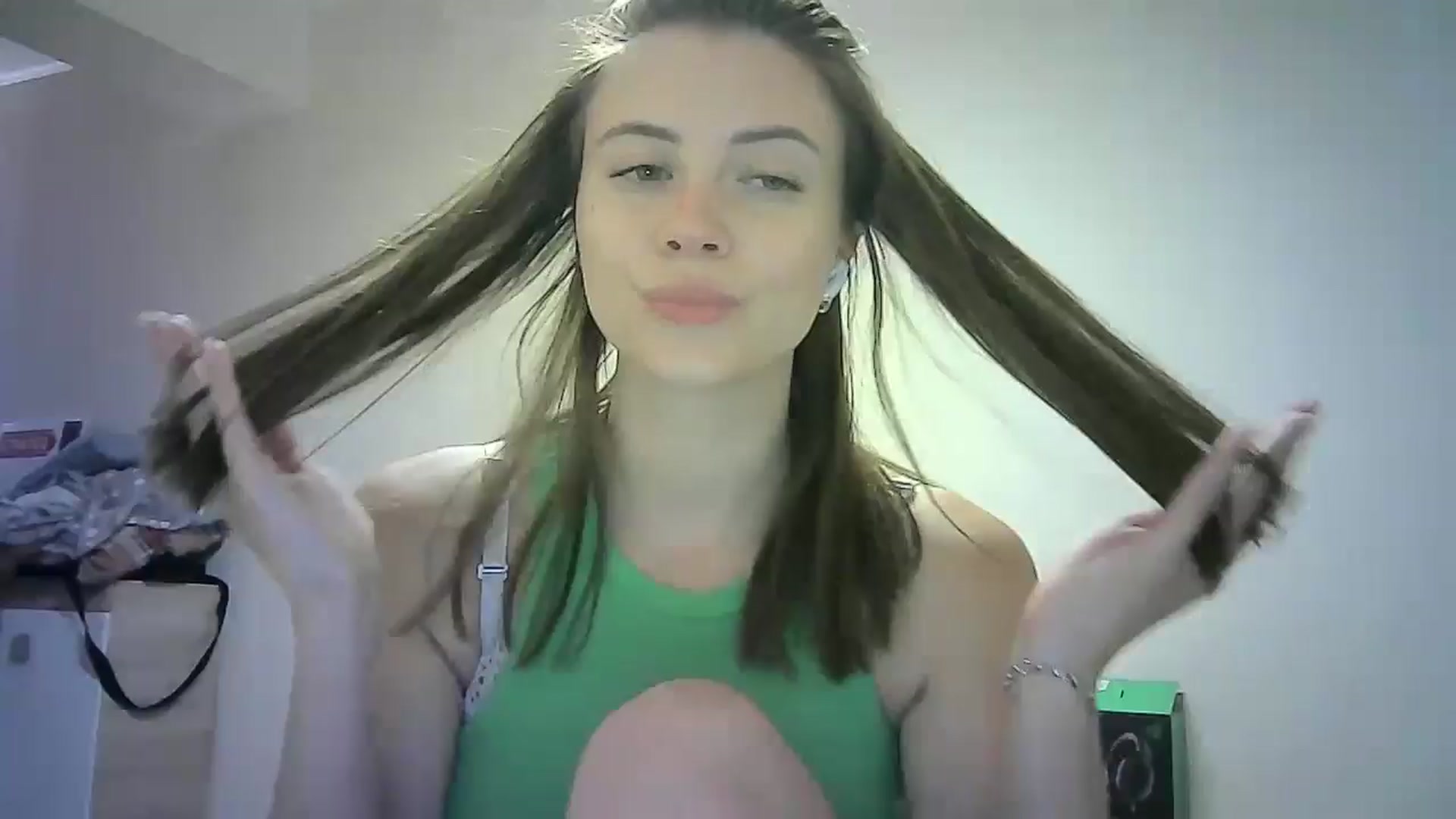 Gallery image thumbnail from Sulfate0's myfreecams stream on, 07/01/2024, 09:29 image 2 of 20