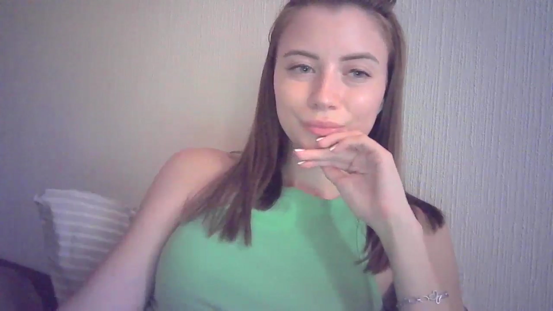 Gallery image thumbnail from Sulfate0's myfreecams stream on, 07/02/2024, 09:05 image 17 of 20