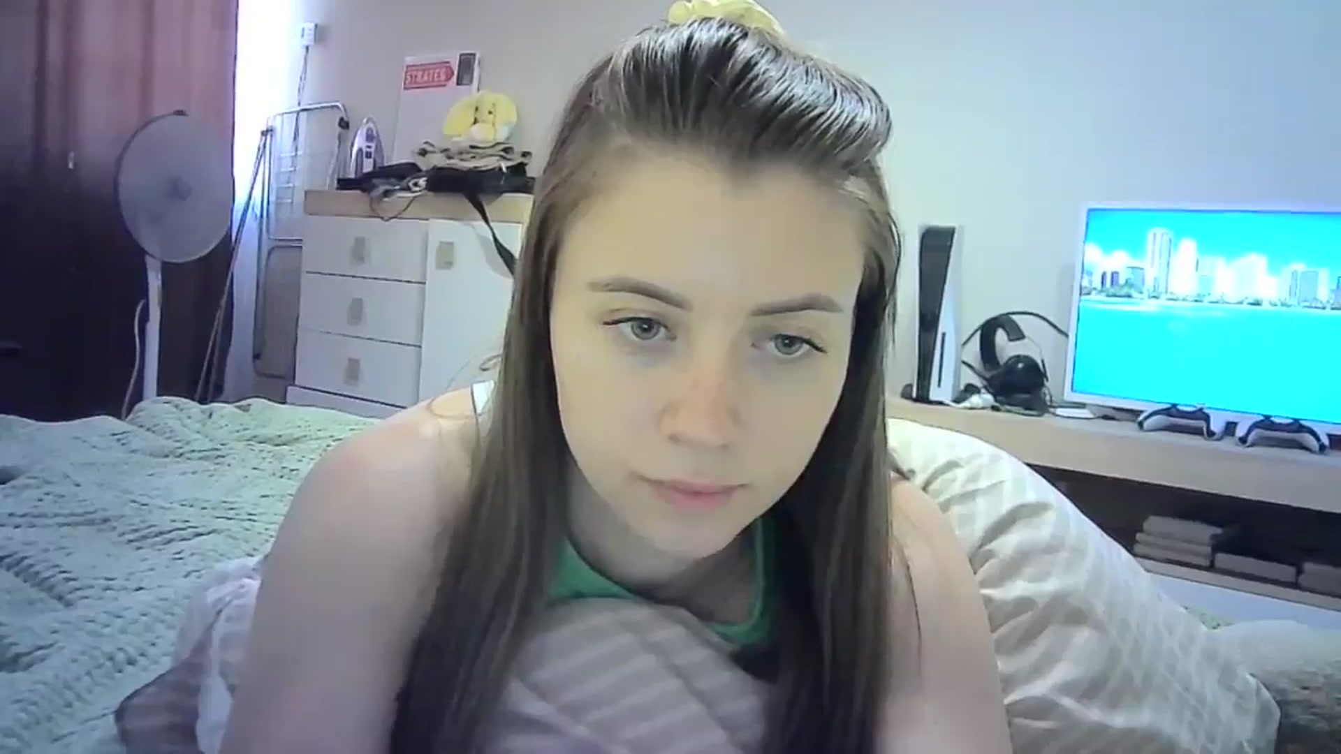 Gallery image thumbnail from Sulfate0's myfreecams stream on, 07/02/2024, 10:20 image 11 of 20