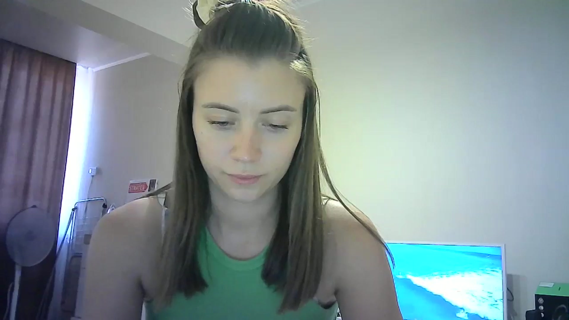 Gallery image thumbnail from Sulfate0's myfreecams stream on, 07/02/2024, 12:54 image 16 of 20