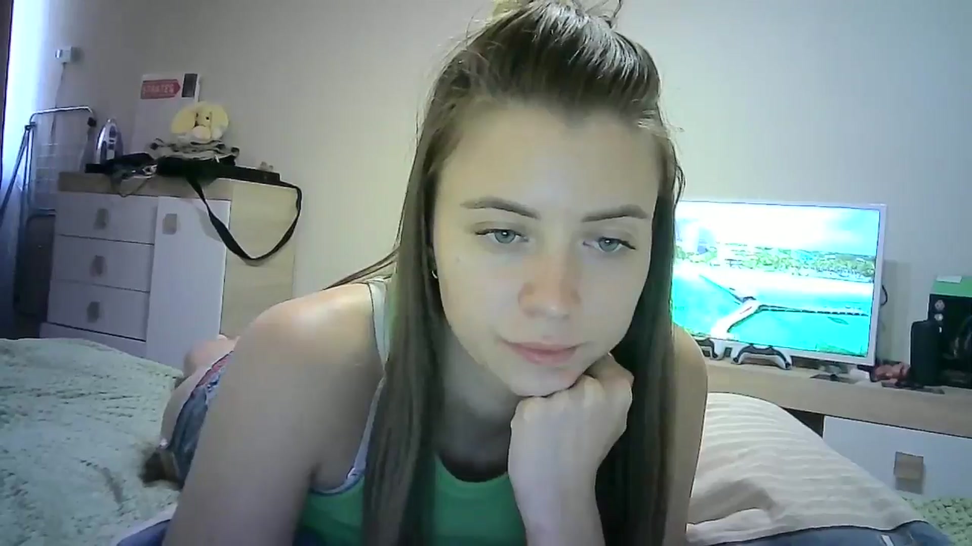 Gallery image thumbnail from Sulfate0's myfreecams stream on, 07/02/2024, 12:54 image 4 of 20