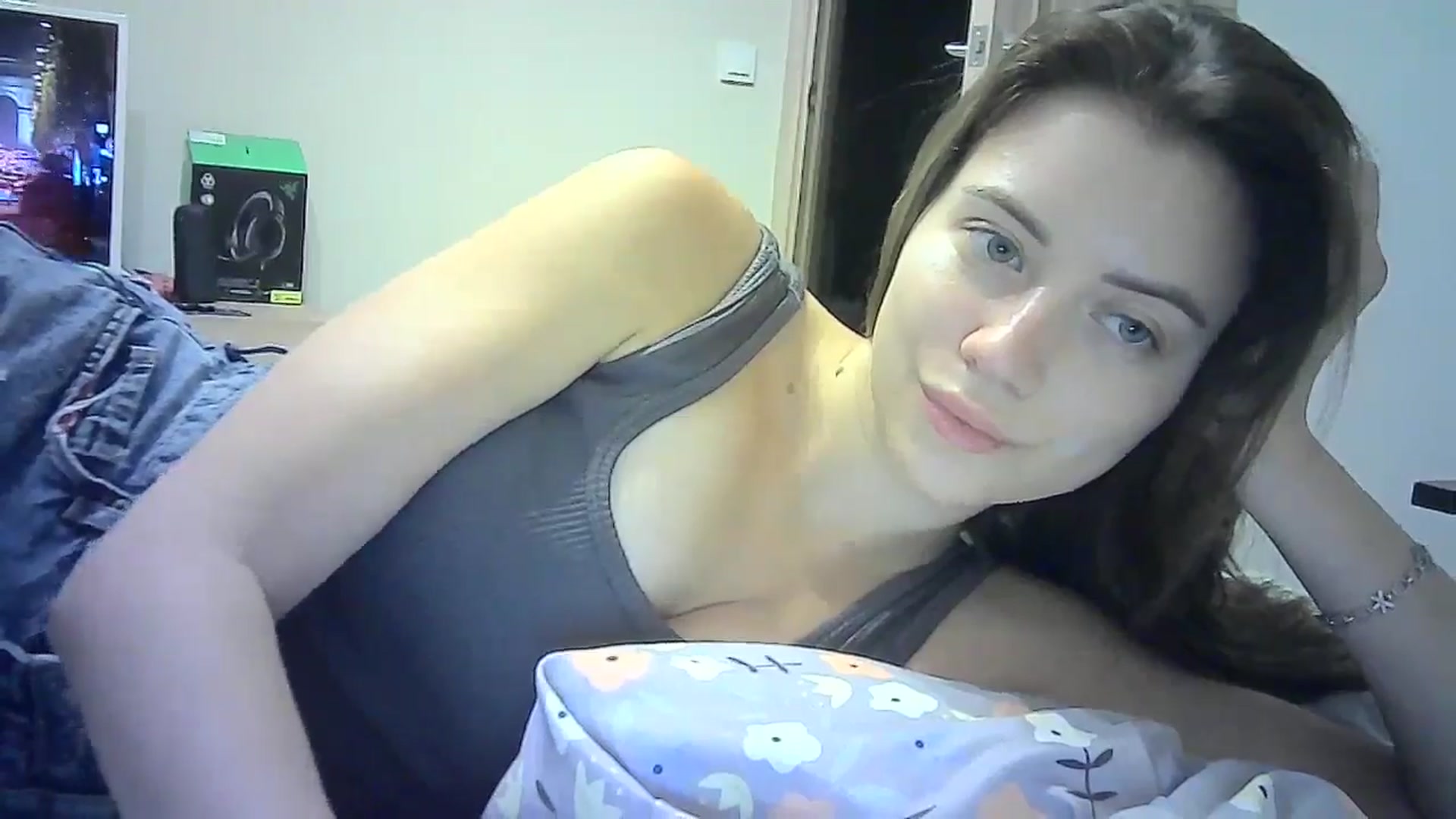 Gallery image thumbnail from Sulfate0's myfreecams stream on, 07/03/2024, 09:04 image 16 of 20
