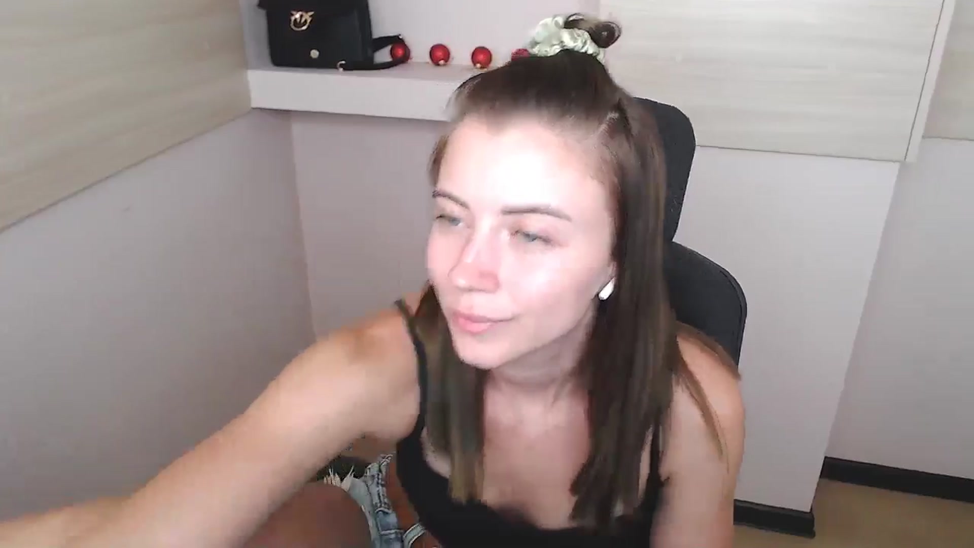 Gallery image thumbnail from Sulfate0's myfreecams stream on, 07/04/2024, 14:50 image 5 of 20