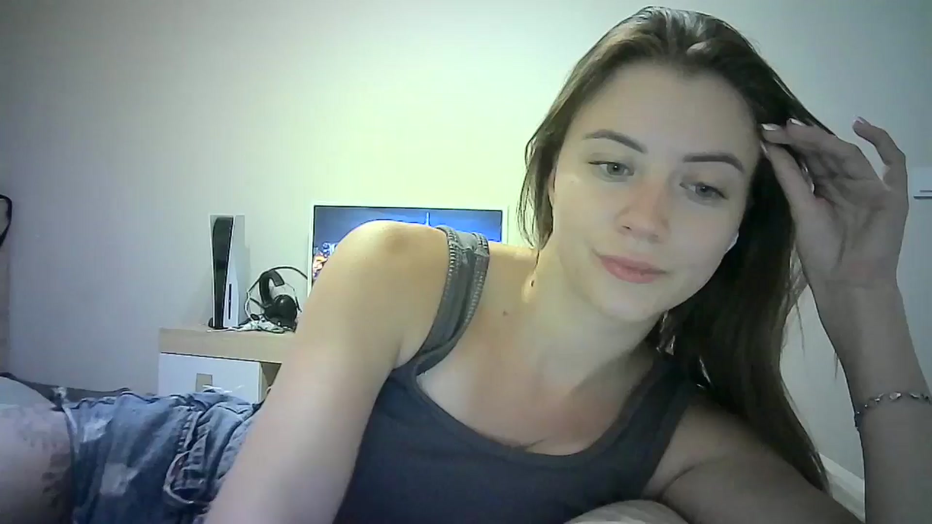 Gallery image thumbnail from Sulfate0's myfreecams stream on, 07/06/2024, 08:26 image 1 of 20