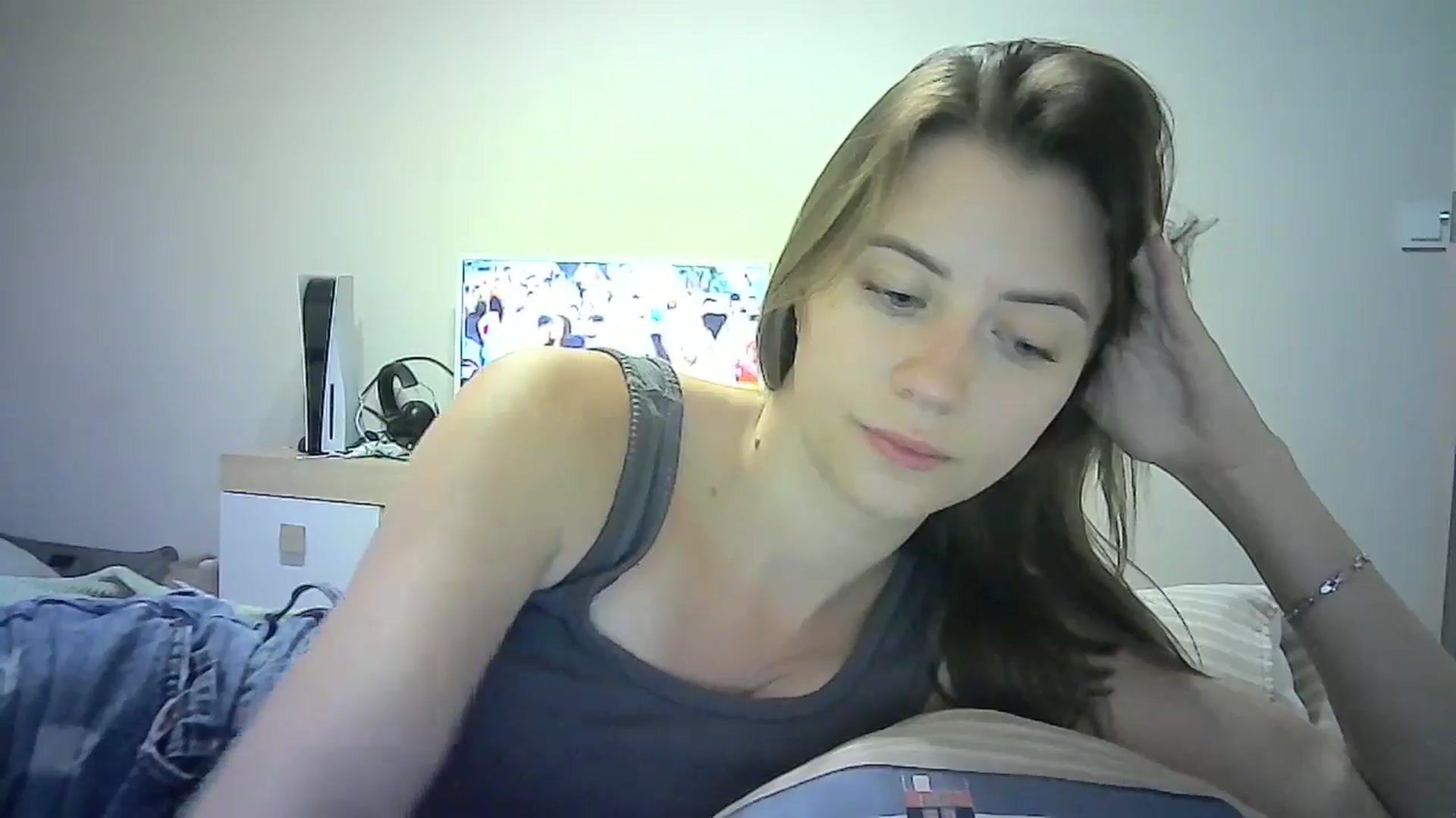 Gallery image thumbnail from Sulfate0's myfreecams stream on, 07/06/2024, 08:26 image 12 of 20