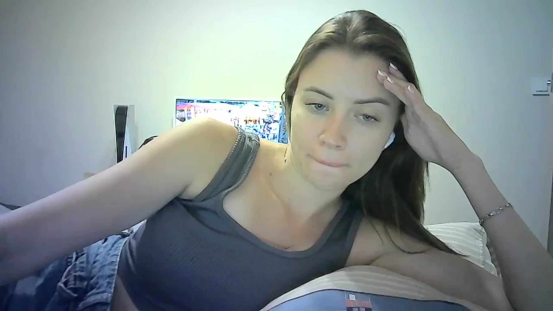 Gallery image thumbnail from Sulfate0's myfreecams stream on, 07/06/2024, 08:26 image 9 of 20