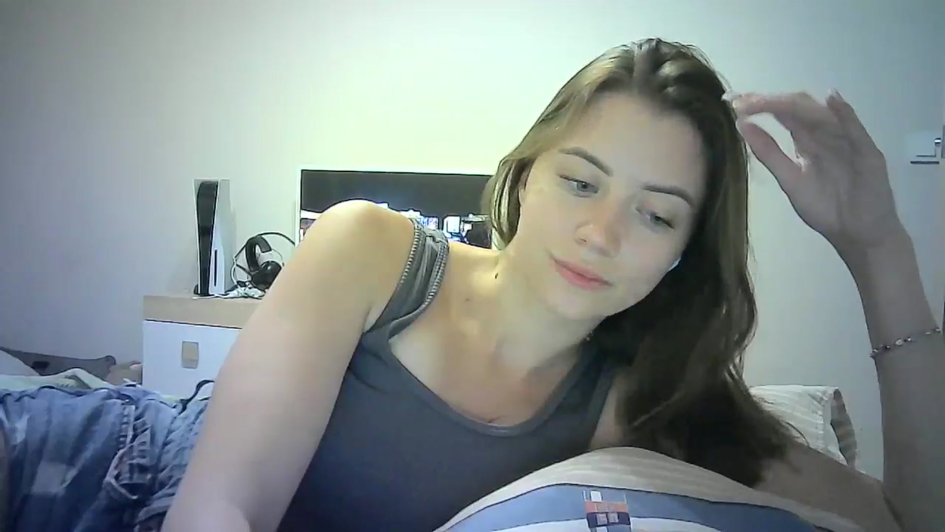 Gallery image thumbnail from Sulfate0's myfreecams stream on, 07/06/2024, 08:26 image 11 of 20
