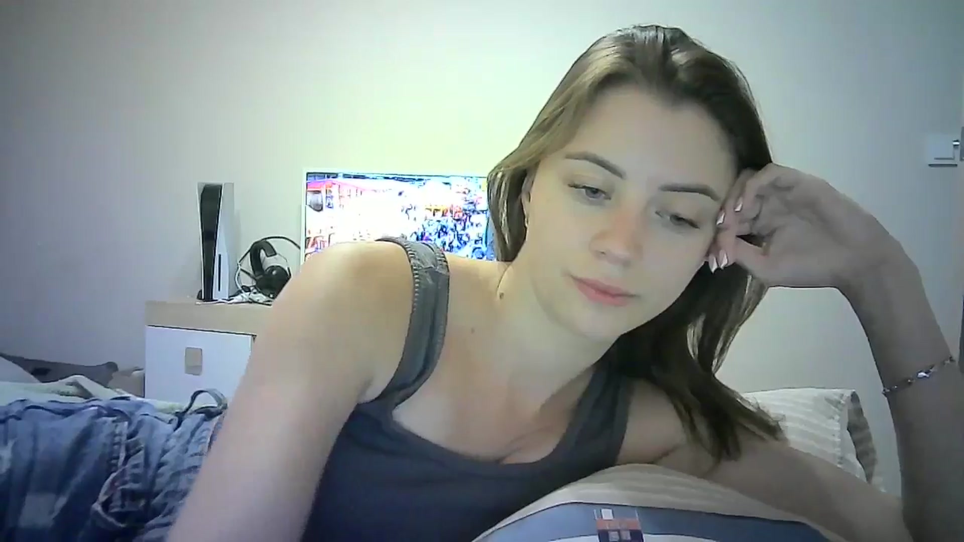 Gallery image thumbnail from Sulfate0's myfreecams stream on, 07/06/2024, 08:26 image 14 of 20