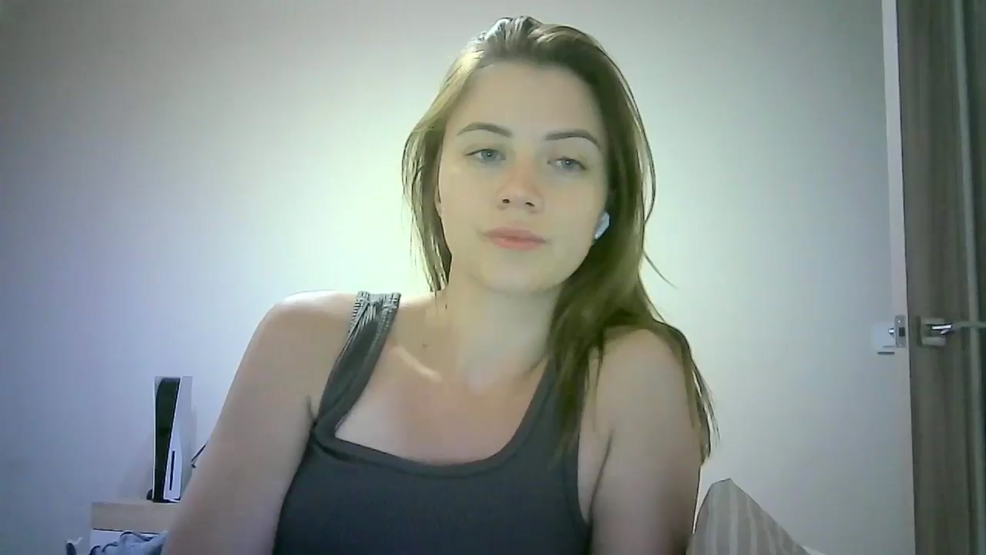 Gallery image thumbnail from Sulfate0's myfreecams stream on, 07/06/2024, 10:34 image 1 of 20
