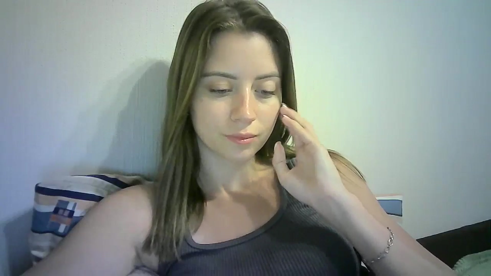 Gallery image thumbnail from Sulfate0's myfreecams stream on, 07/06/2024, 12:38 image 8 of 20