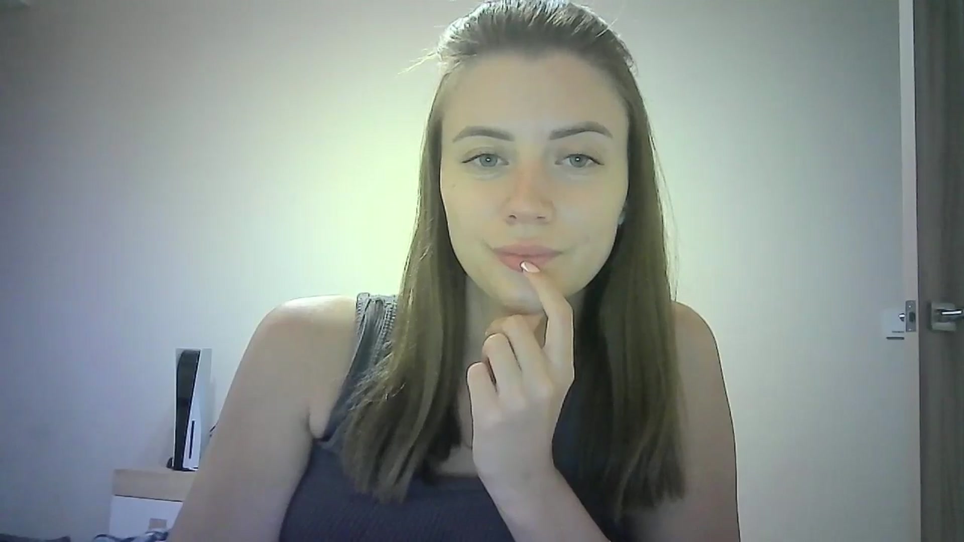 Gallery image thumbnail from Sulfate0's myfreecams stream on, 07/07/2024, 07:55 image 15 of 20
